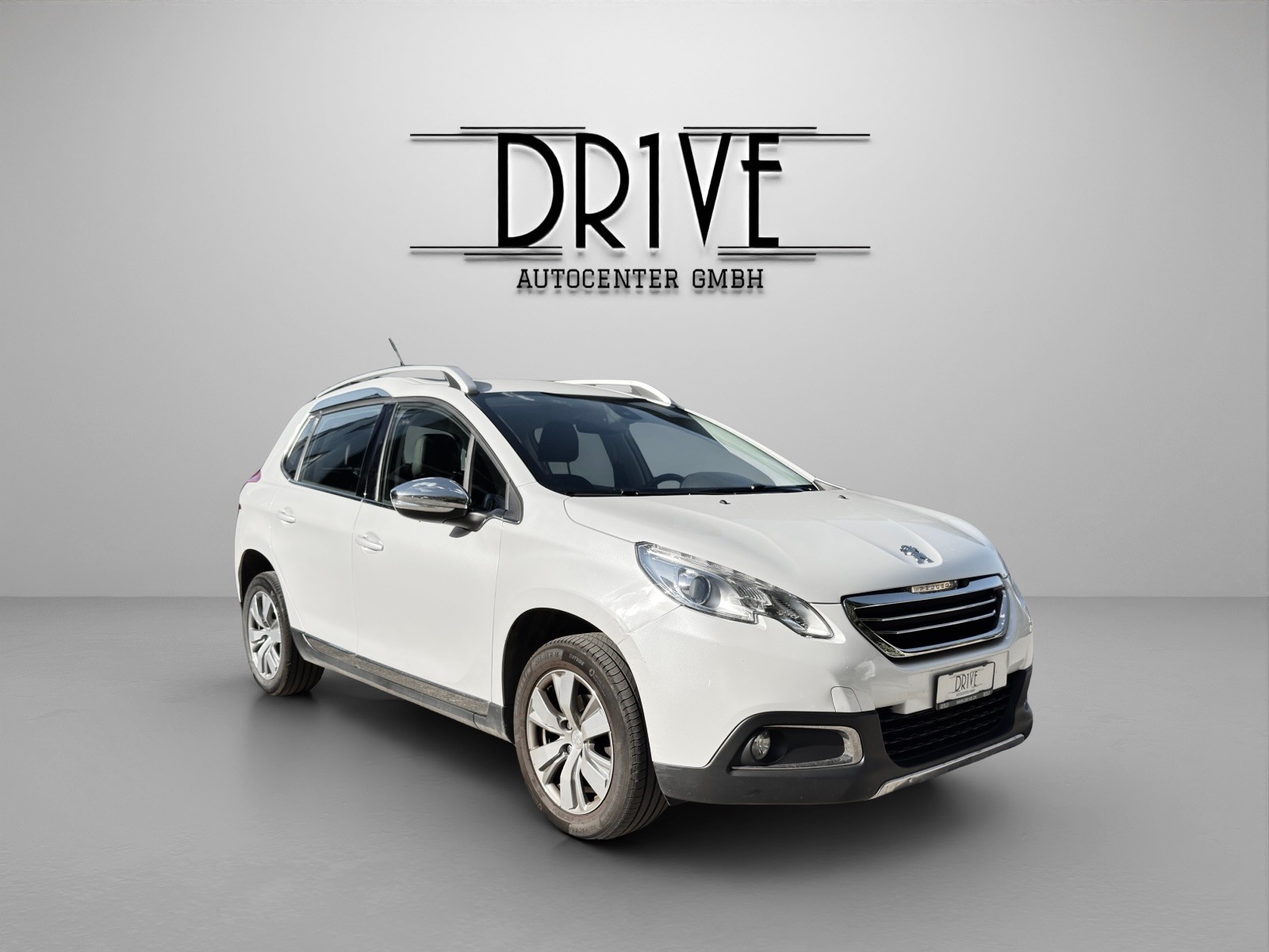 PEUGEOT 2008 1.6 e-HDi Allure EGS6-image-2
