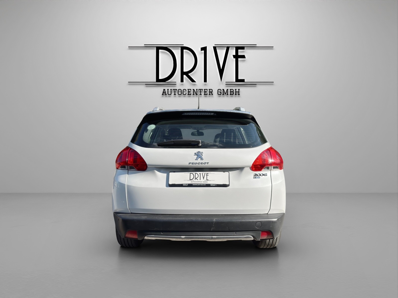 PEUGEOT 2008 1.6 e-HDi Allure EGS6-image-5