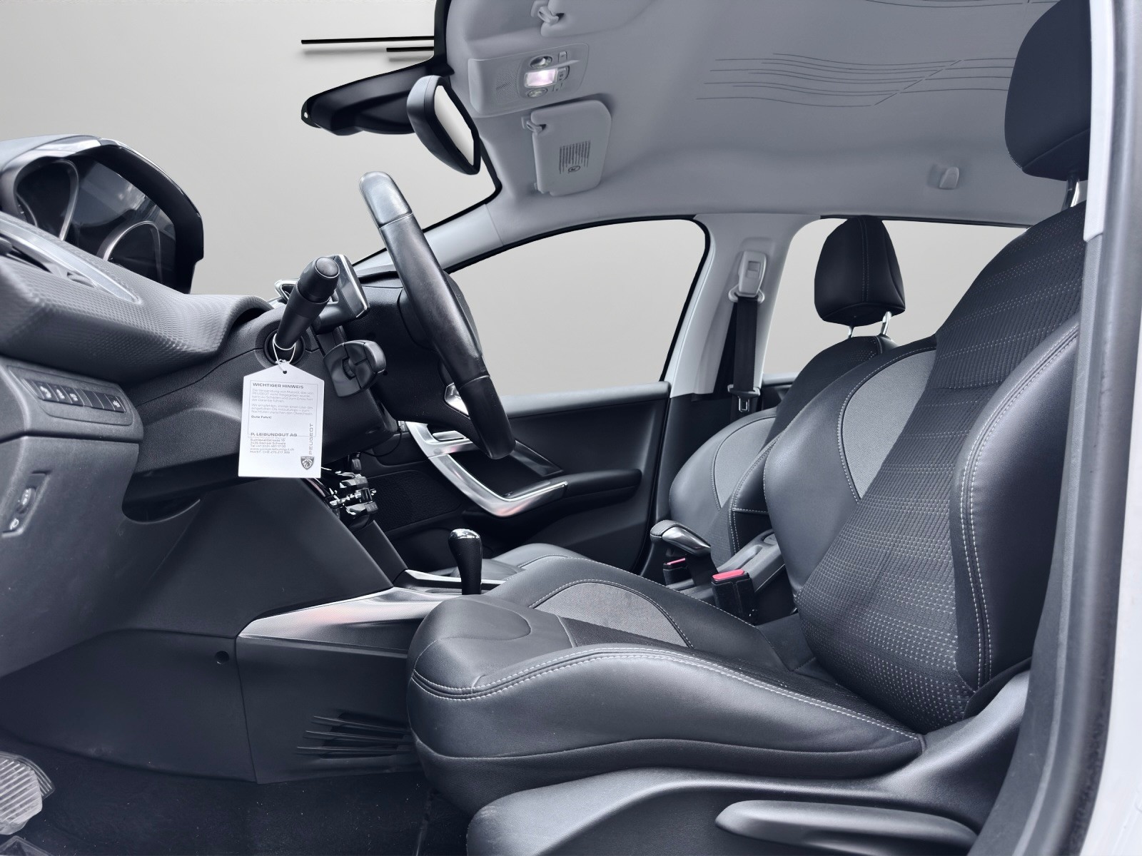PEUGEOT 2008 1.6 e-HDi Allure EGS6-image-7