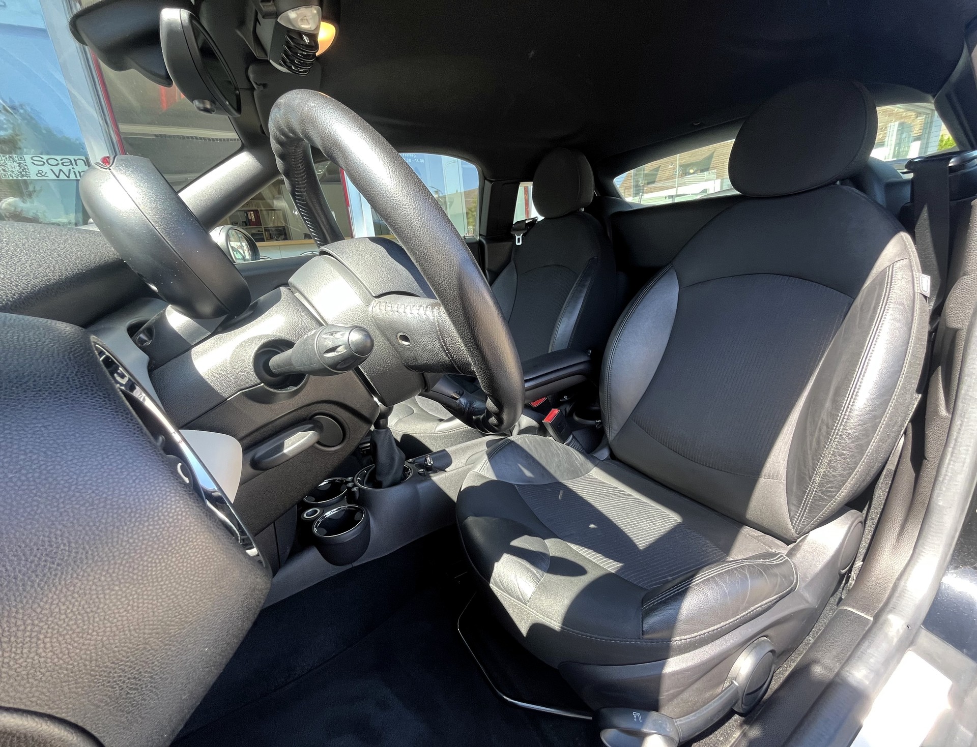 MINI Cooper S Coupé-image-12