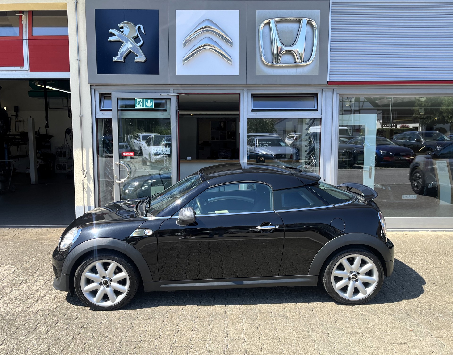 MINI Cooper S Coupé-image-3