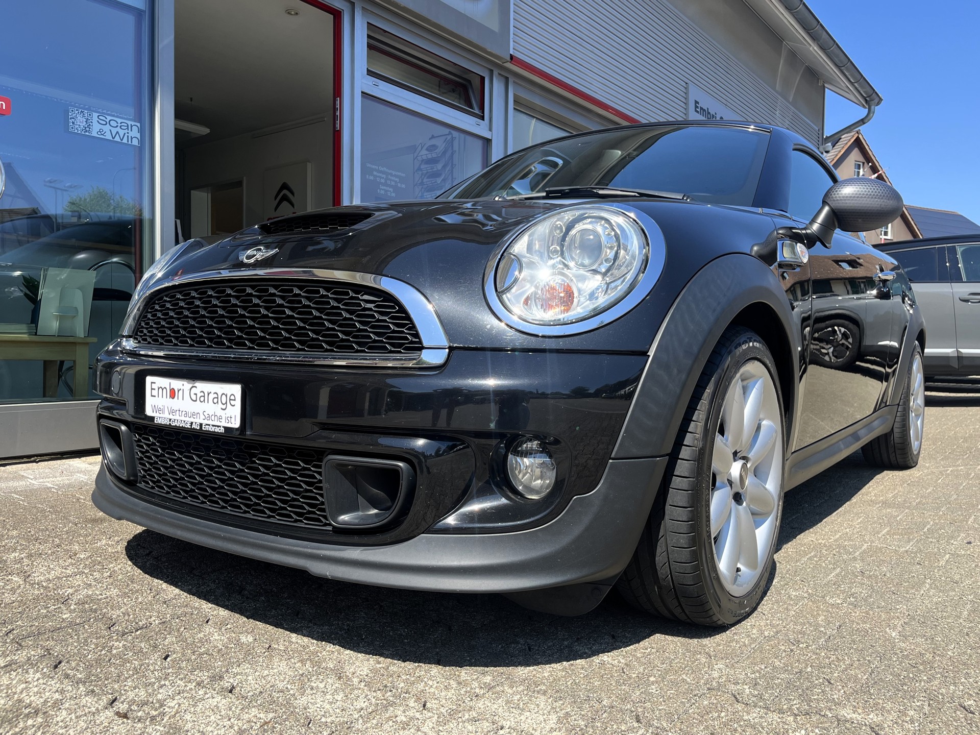 MINI Cooper S Coupé-image-2