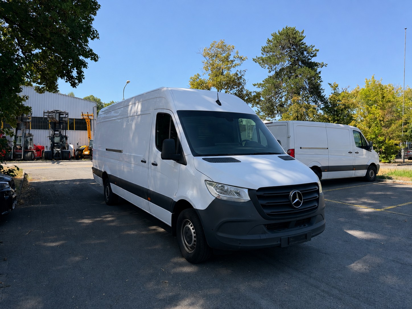 MERCEDES-BENZ Sprinter 317 CDI Extralang 9G_Tronic-showroom-element-1