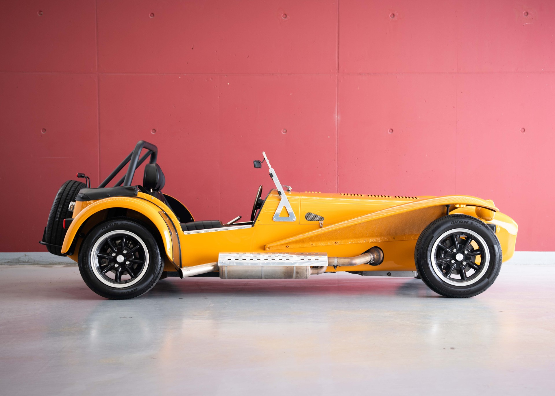 CATERHAM Super Seven 2000 SV (MY26, Swiss new car, Bronze Yellow special paint, 24-month factory warranty, delivery March 27)-image-6