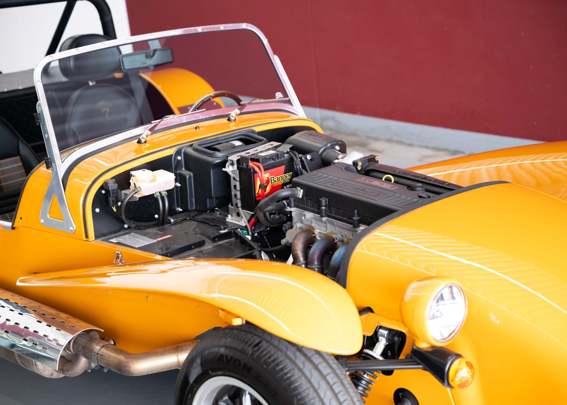 CATERHAM Super Seven 2000 SV (MY26, Swiss new car, Bronze Yellow special paint, 24-month factory warranty, delivery March 27)-image-15