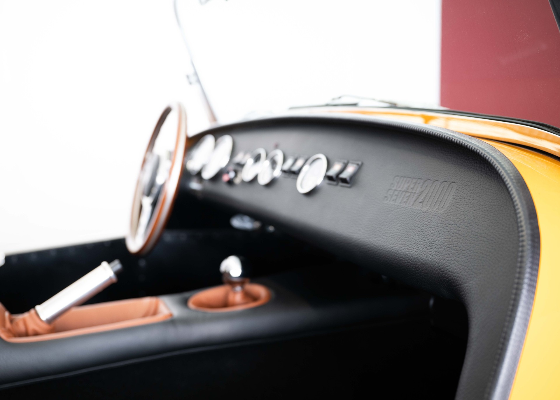 CATERHAM Super Seven 2000 SV (MY26, Swiss new car, Bronze Yellow special paint, 24-month factory warranty, delivery March 27)-image-31