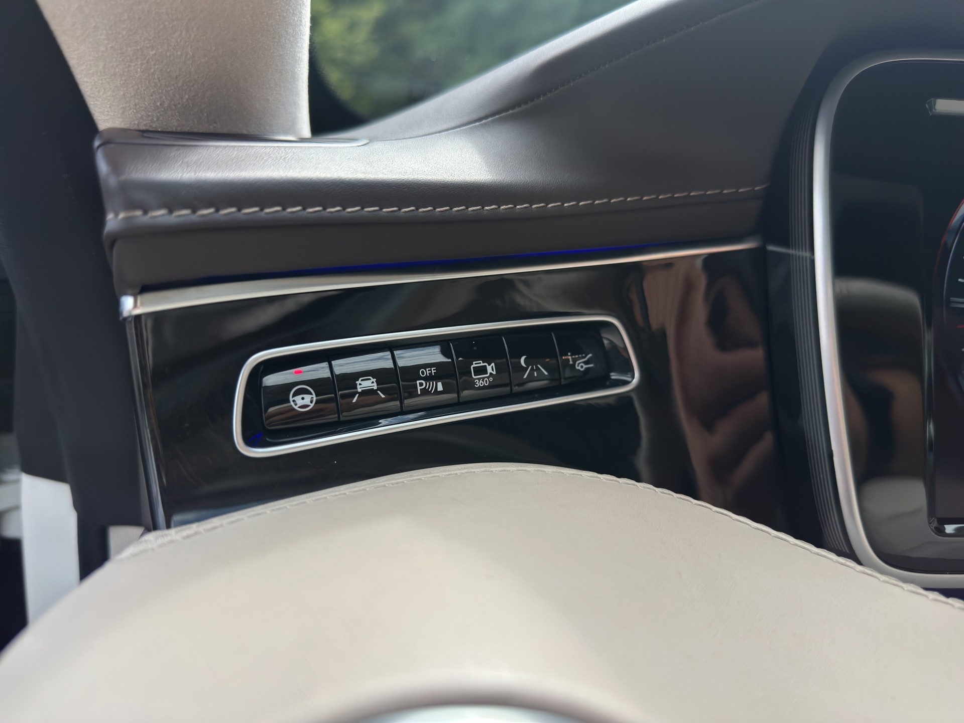 MERCEDES-BENZ S 63 AMG Coupé Speedshift MCT-image-17