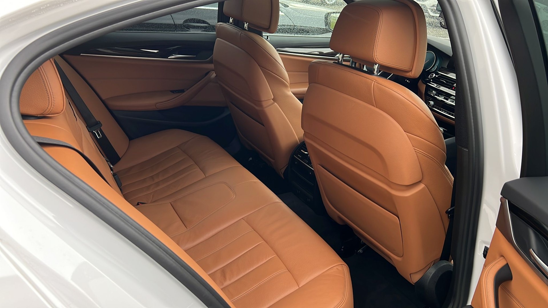 BMW 530d xDrive-image-4