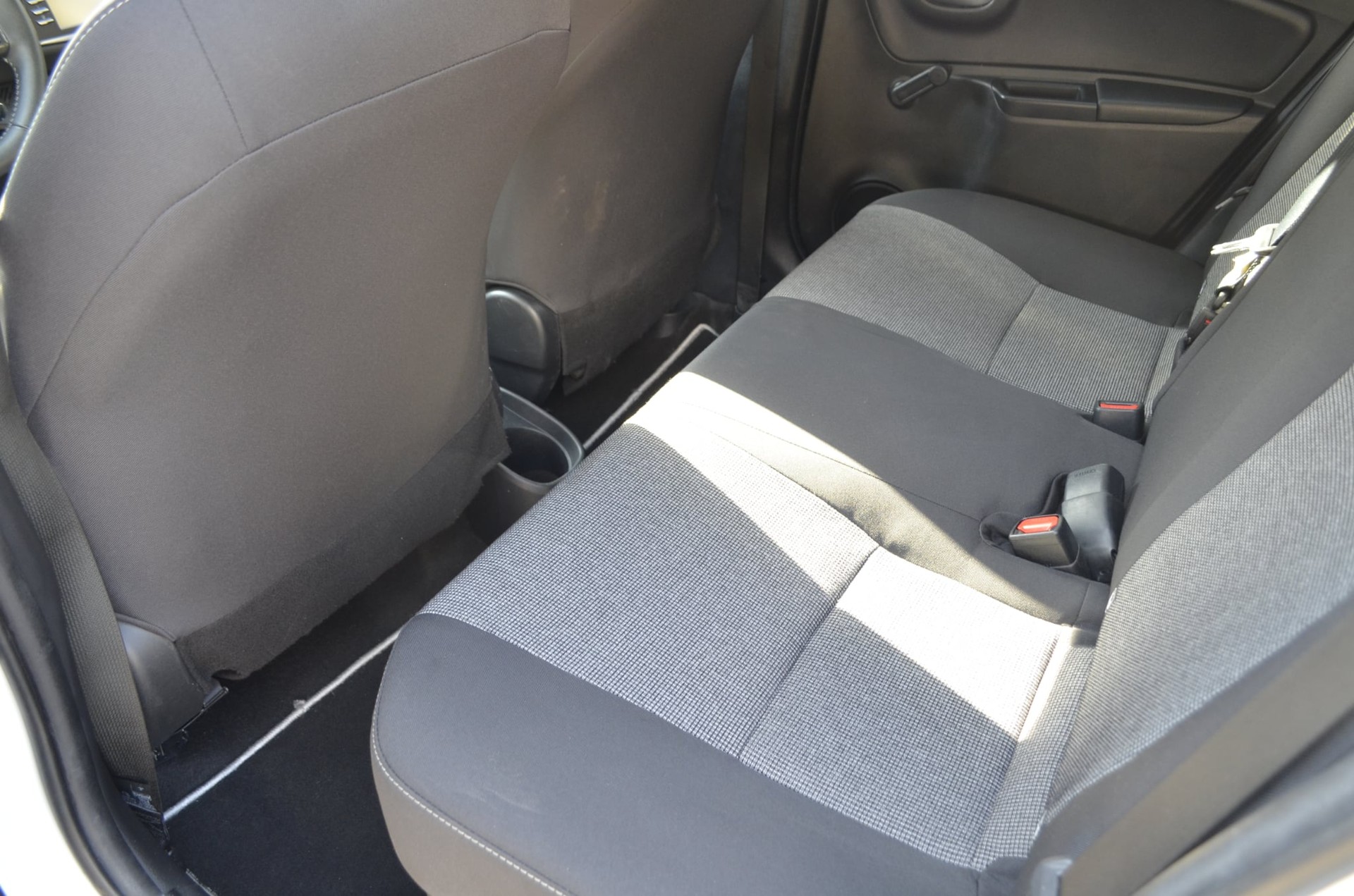 TOYOTA Yaris 1.5 VVT-i Hybrid Y20 e-CVT-image-8
