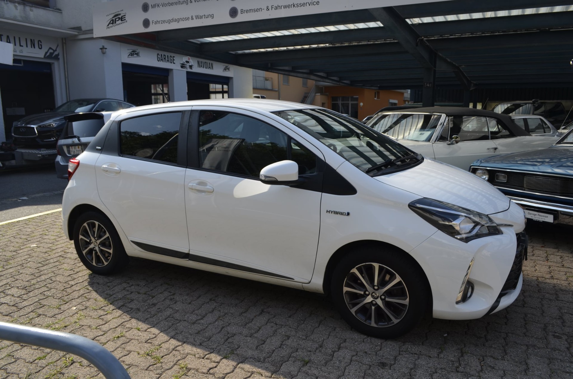 TOYOTA Yaris 1.5 VVT-i Hybrid Y20 e-CVT-image-2