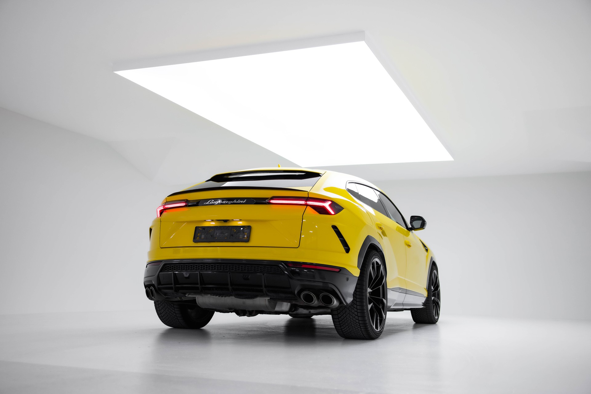 LAMBORGHINI Urus E-Gear-image-6