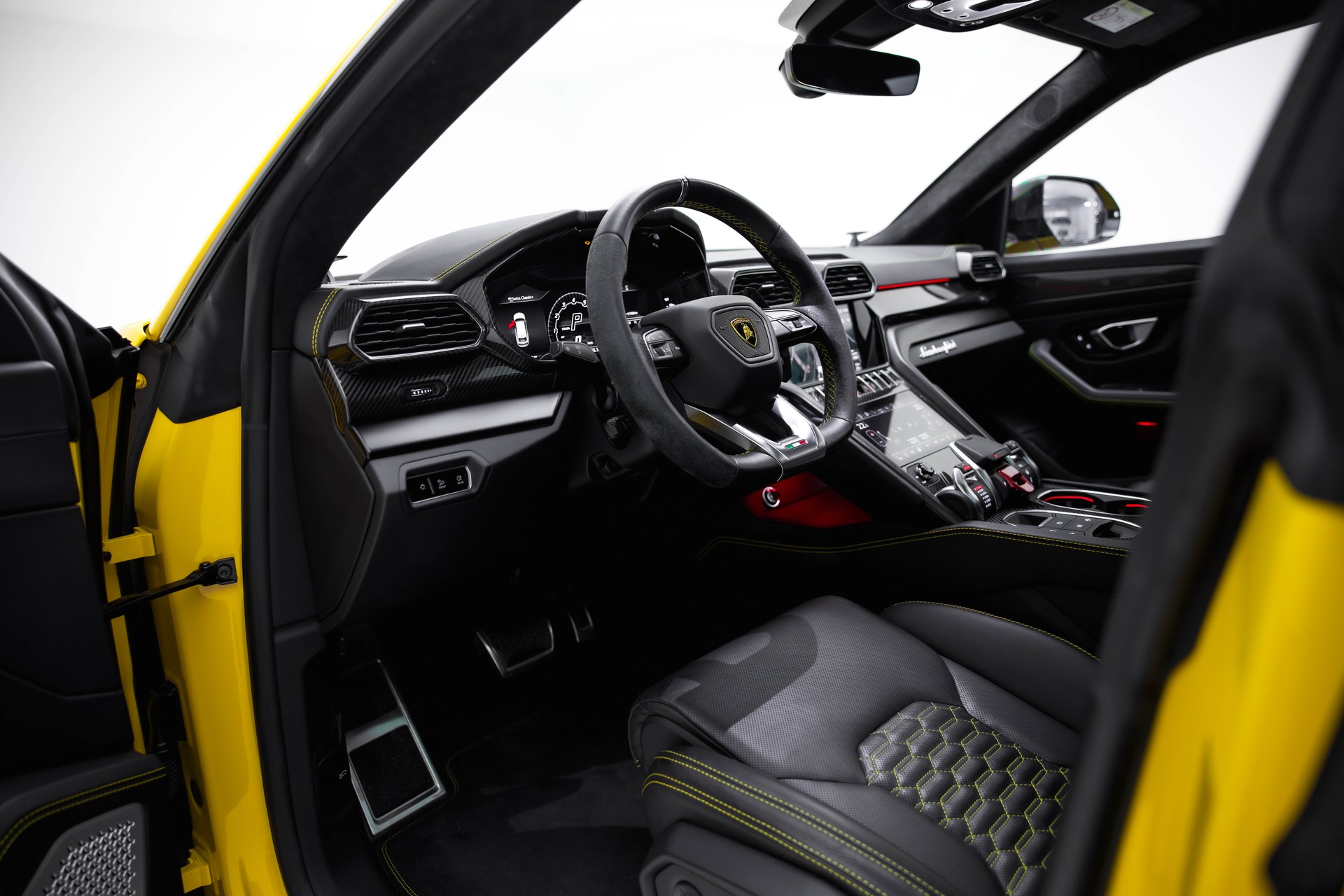 LAMBORGHINI Urus E-Gear-image-18