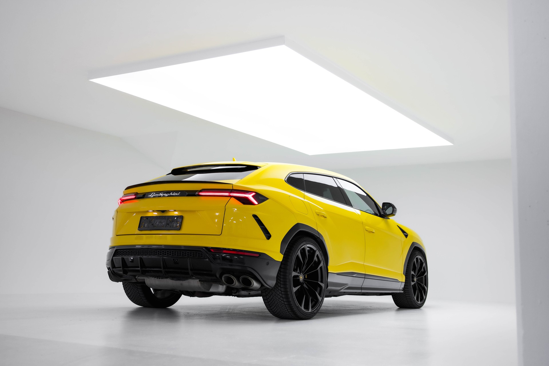 LAMBORGHINI Urus E-Gear-image-5