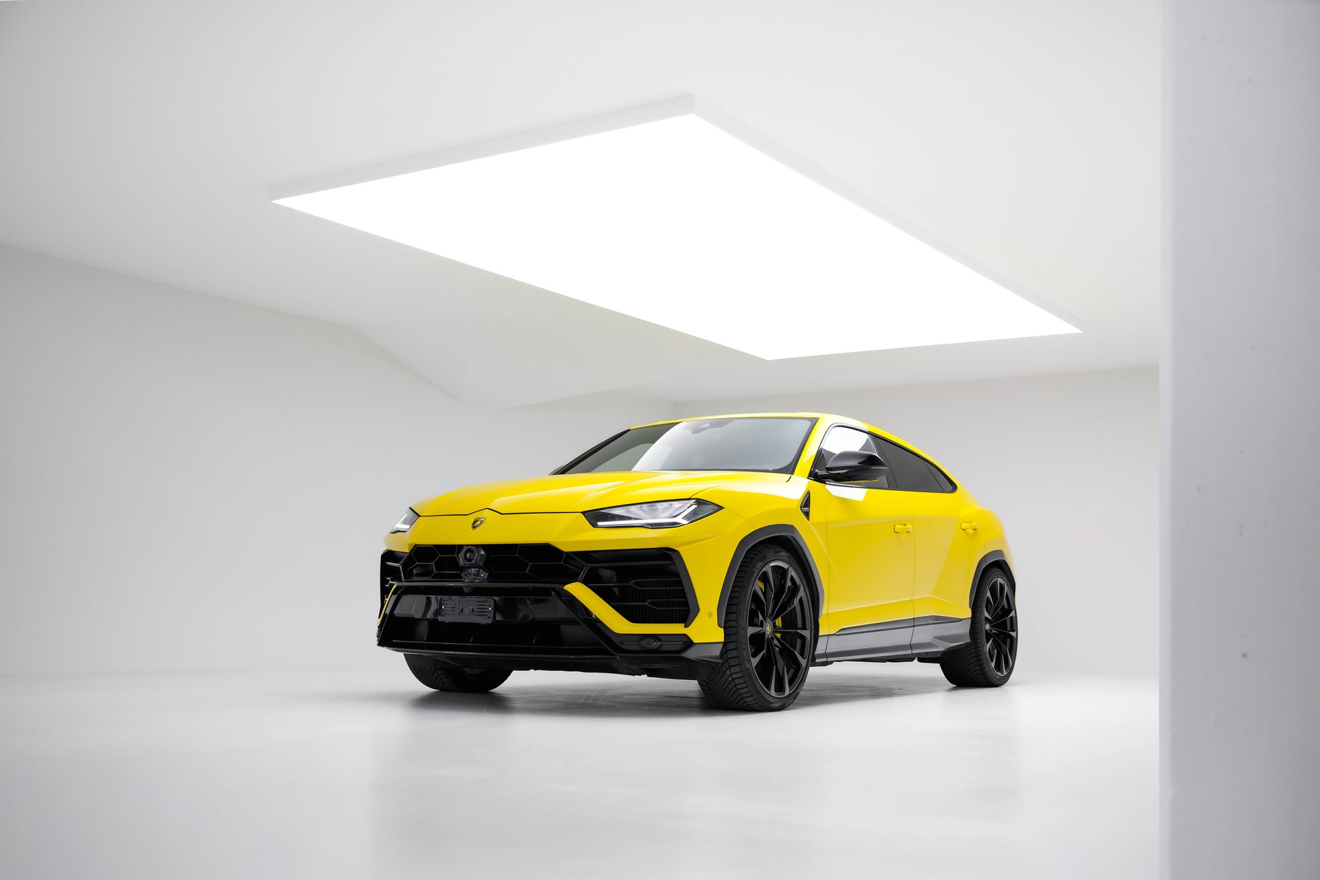 LAMBORGHINI Urus E-Gear-image-0