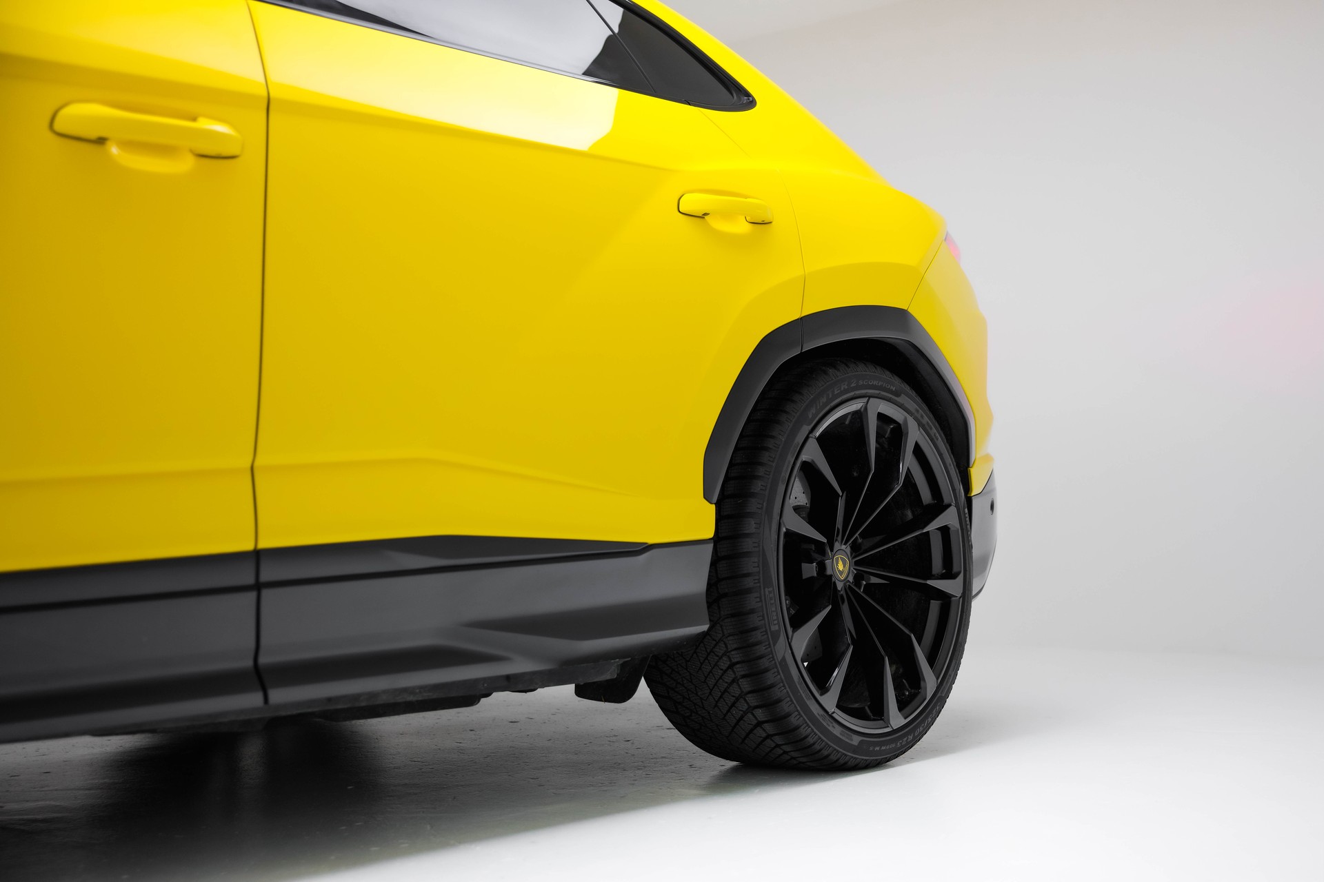 LAMBORGHINI Urus E-Gear-image-13