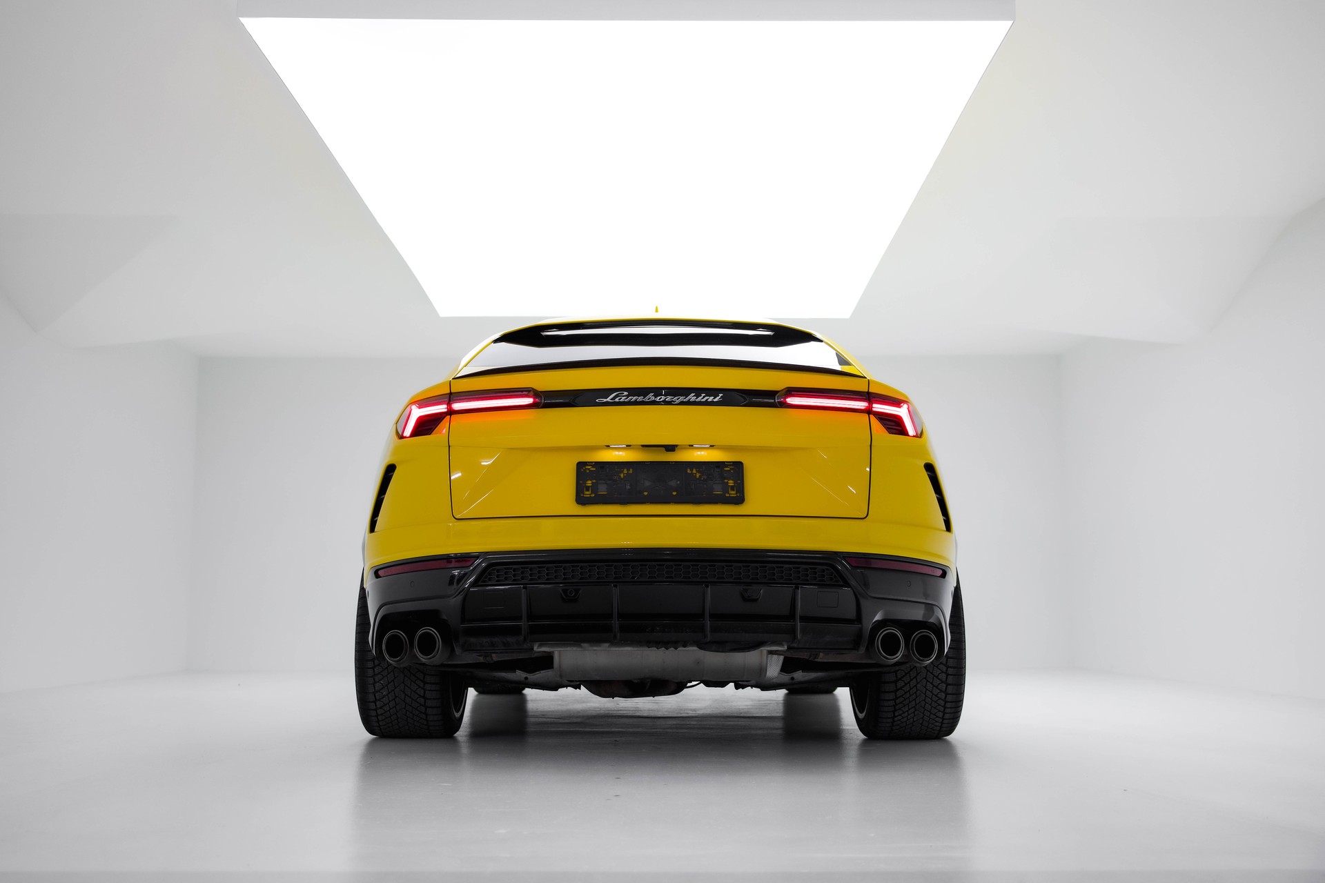 LAMBORGHINI Urus E-Gear-image-7