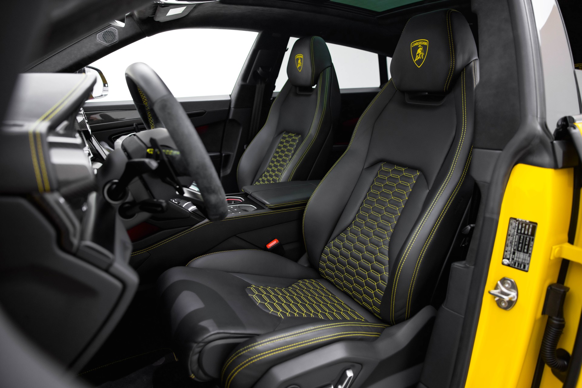 LAMBORGHINI Urus E-Gear-image-20