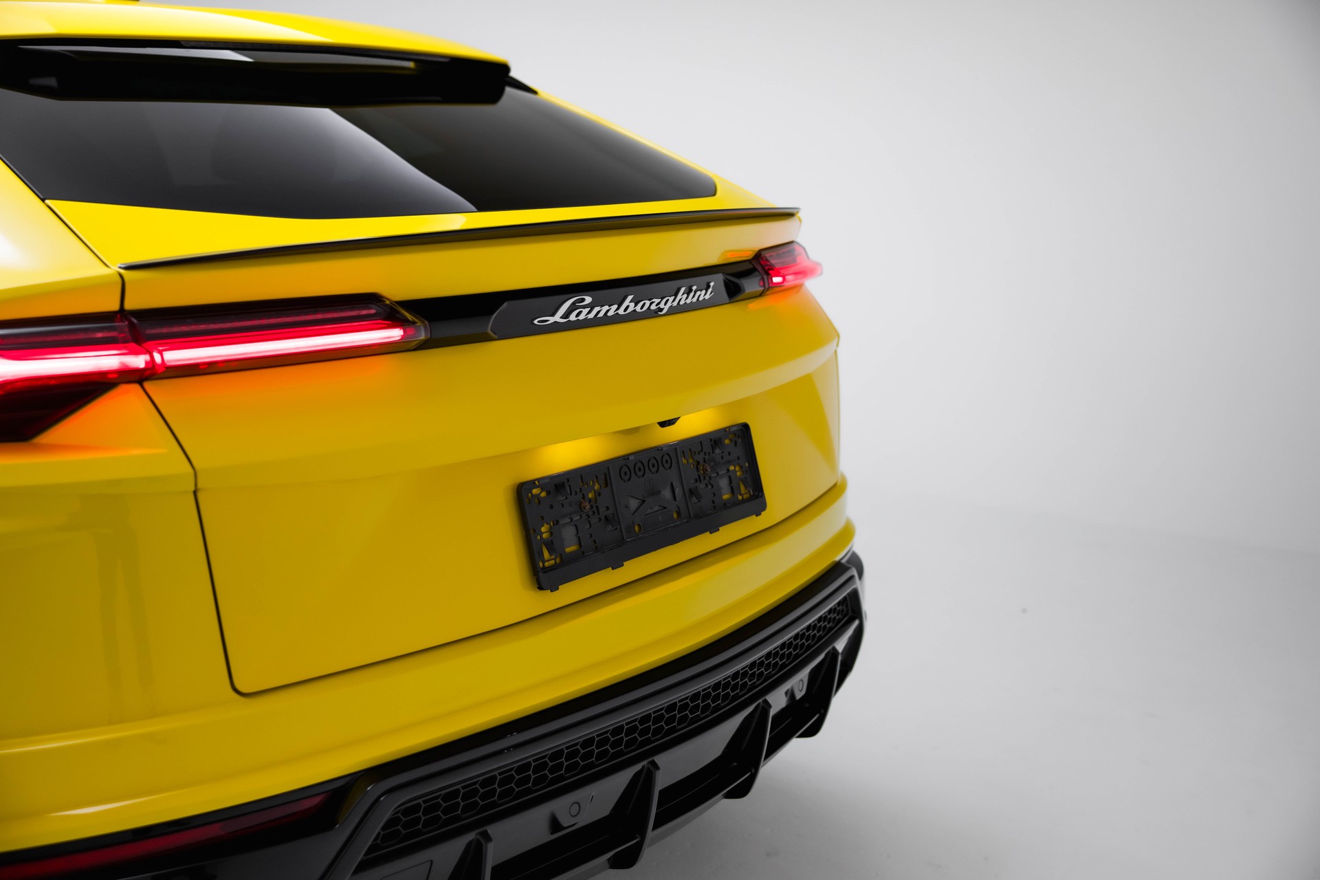 LAMBORGHINI Urus E-Gear-image-14