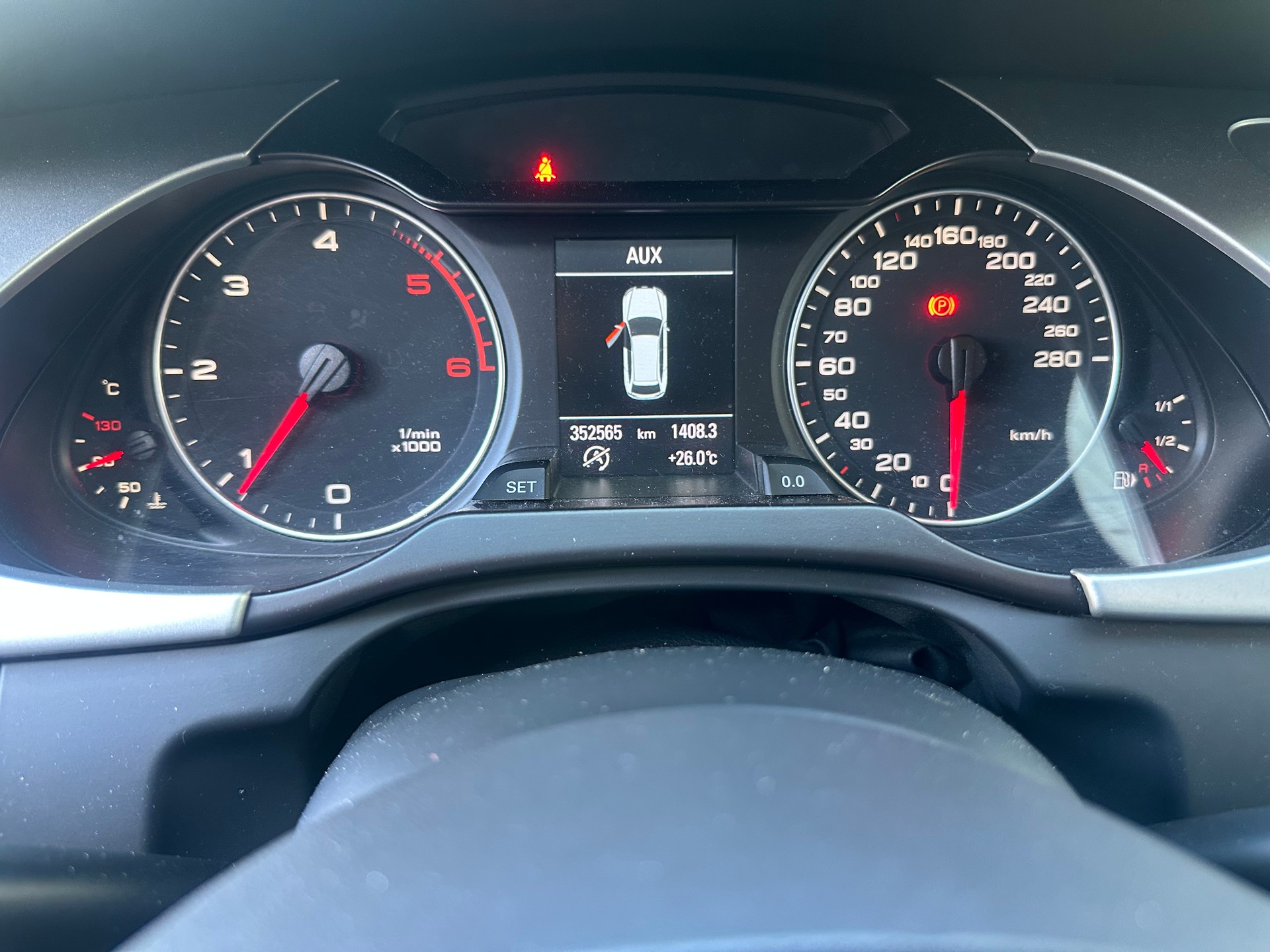 AUDI A4 Avant 2.0 TDIe-image-7