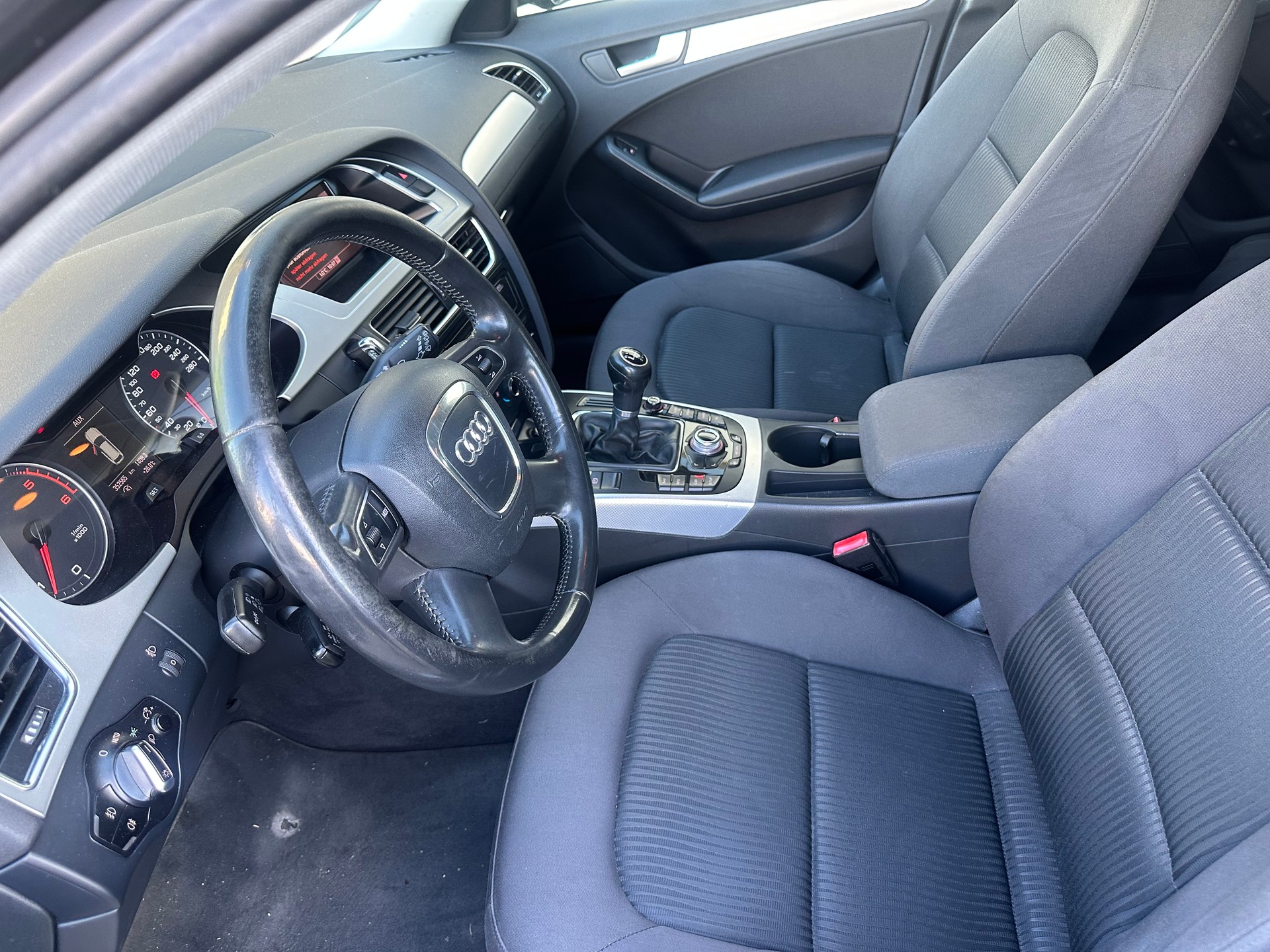 AUDI A4 Avant 2.0 TDIe-image-4