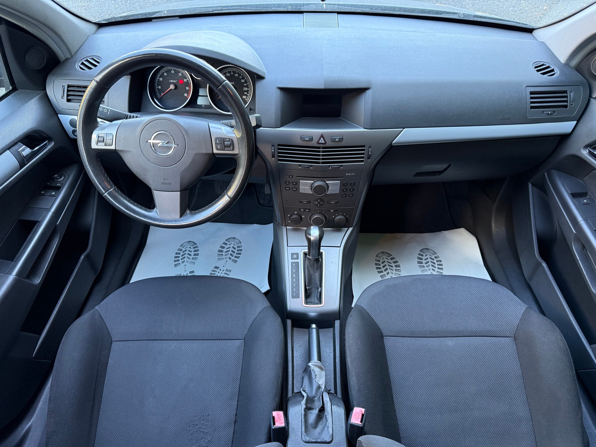 OPEL Astra 1.8i 16V Enjoy-image-6