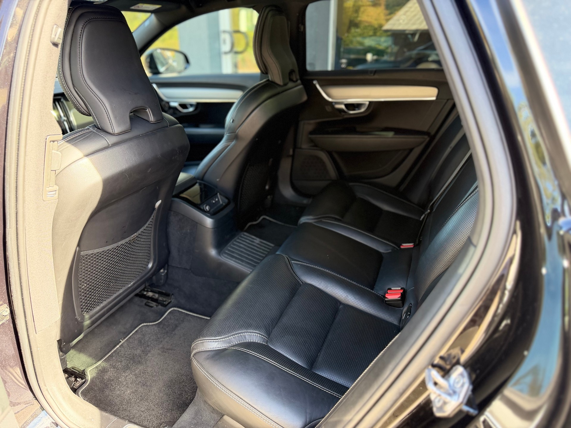 VOLVO V90 T8 eAWD Twin Engine R-Design Geartronic-image-7