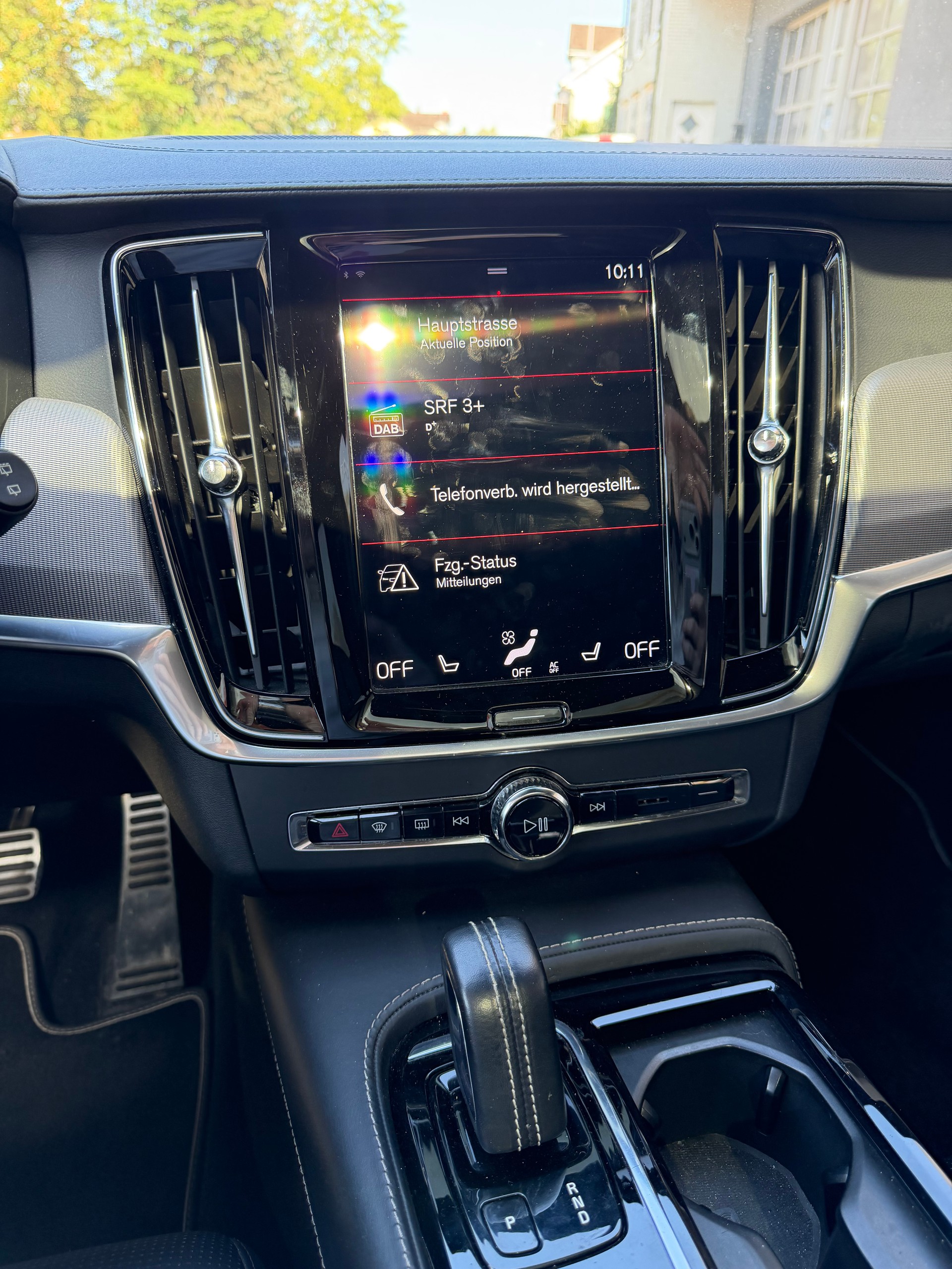 VOLVO V90 T8 eAWD Twin Engine R-Design Geartronic-image-5