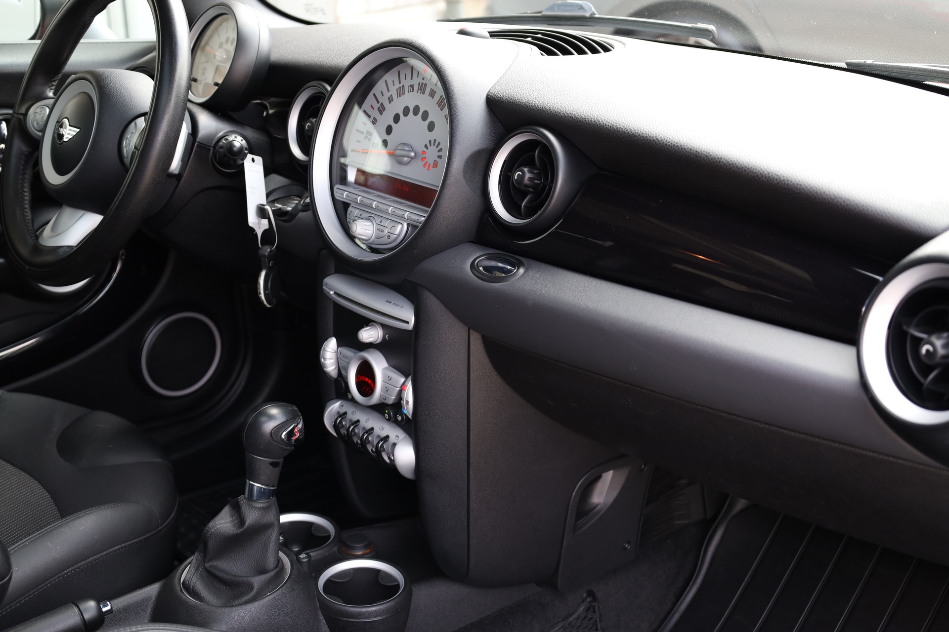 MINI Cooper S Steptronic-image-12