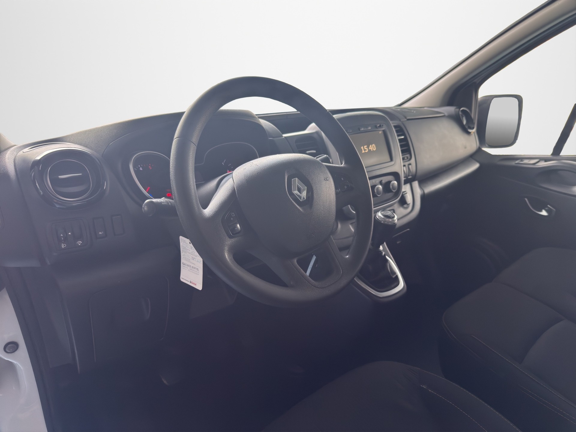 RENAULT Trafic 2.0 Energy dCi 120 3.0t Business L1H1-image-9