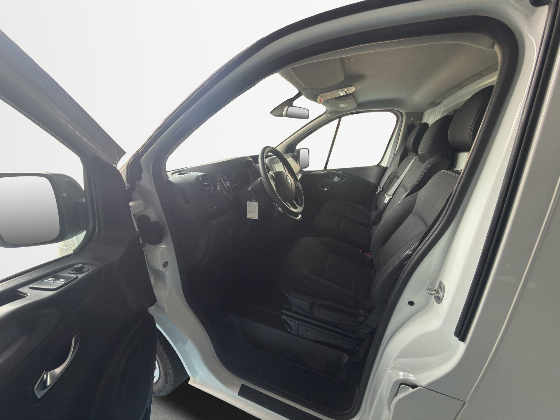 RENAULT Trafic 2.0 Energy dCi 120 3.0t Business L1H1-image-10