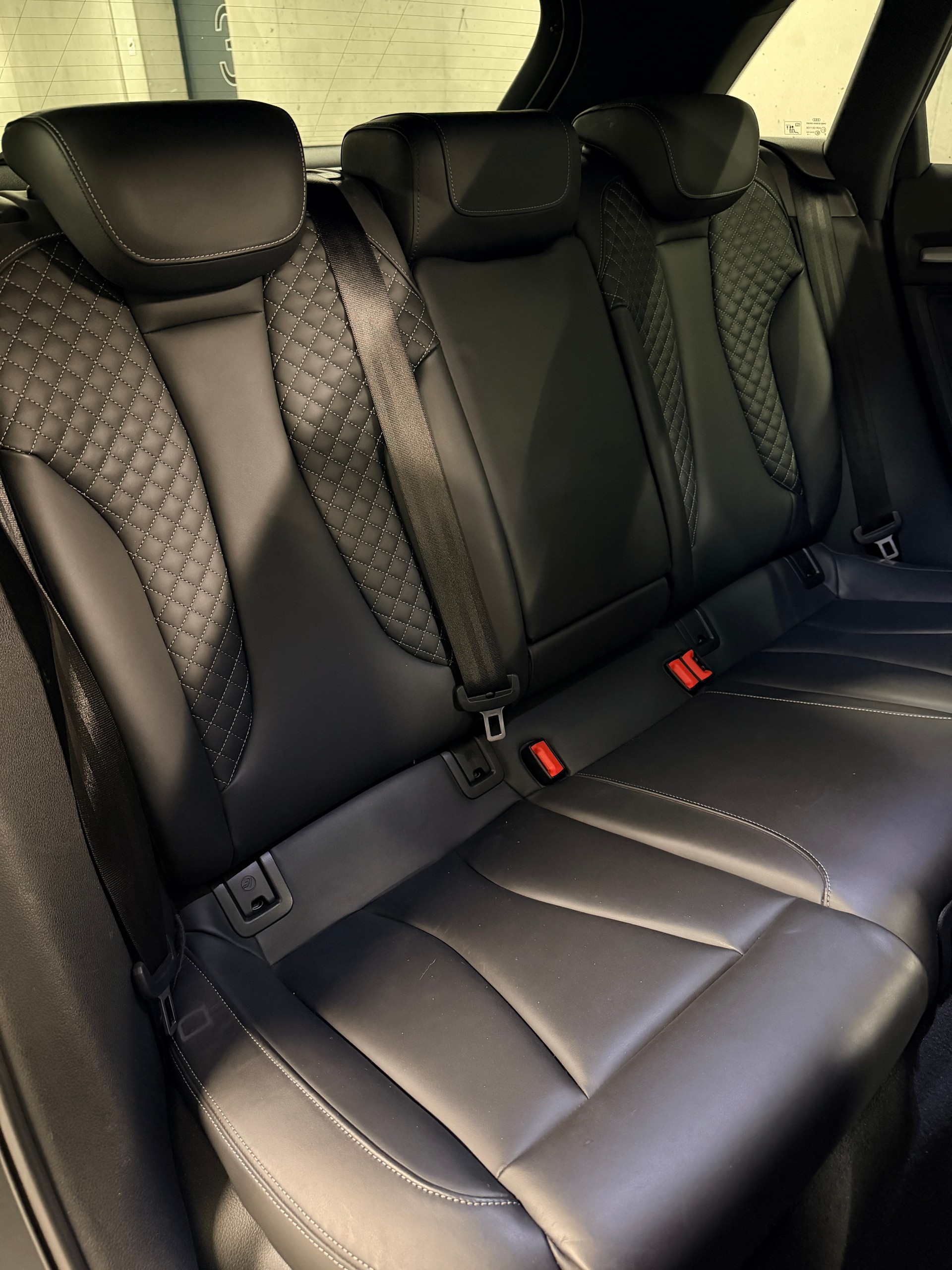 AUDI S3 Sportback 2.0 TFSI quattro S-tronic-image-20