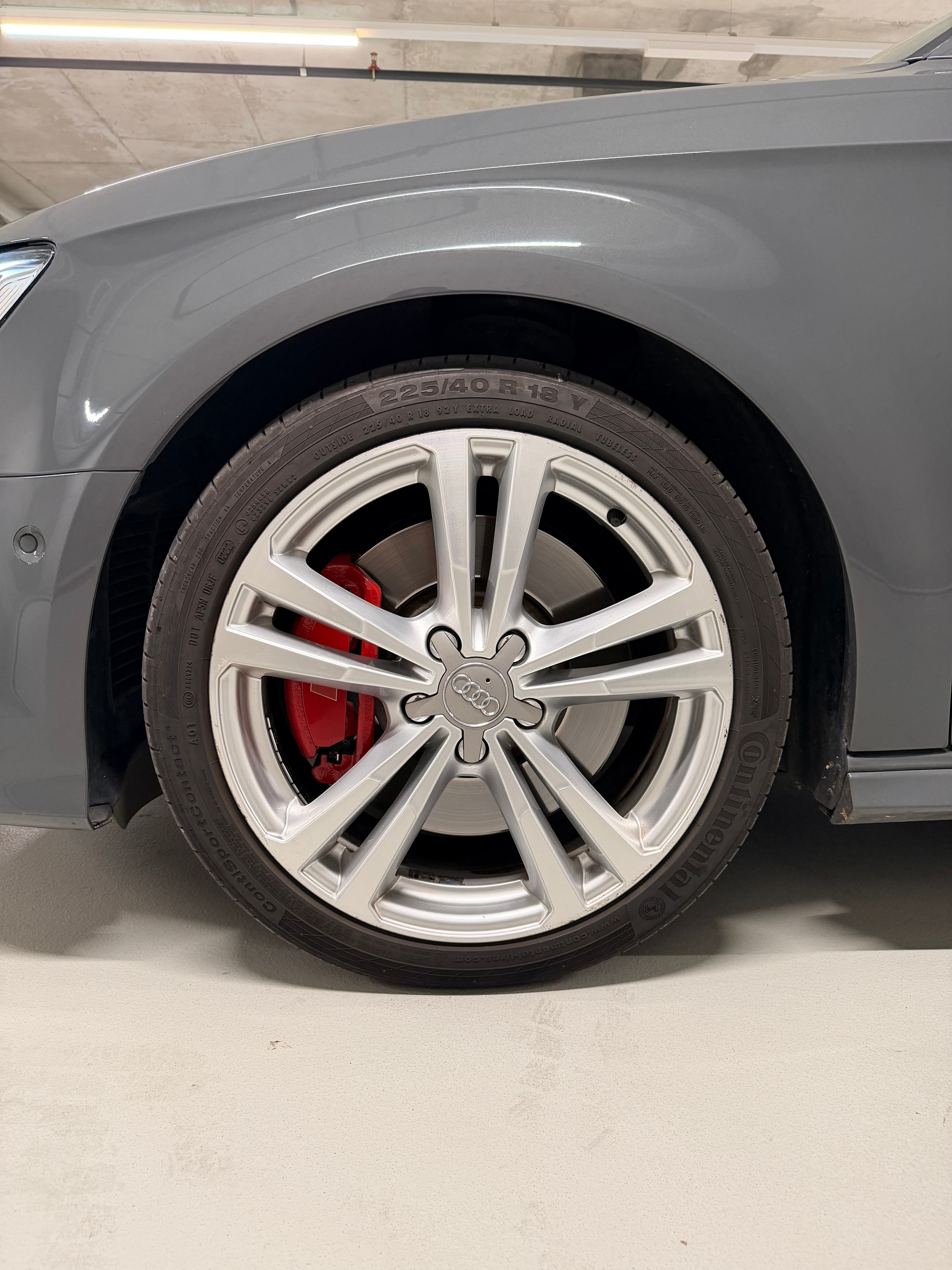 AUDI S3 Sportback 2.0 TFSI quattro S-tronic-image-24