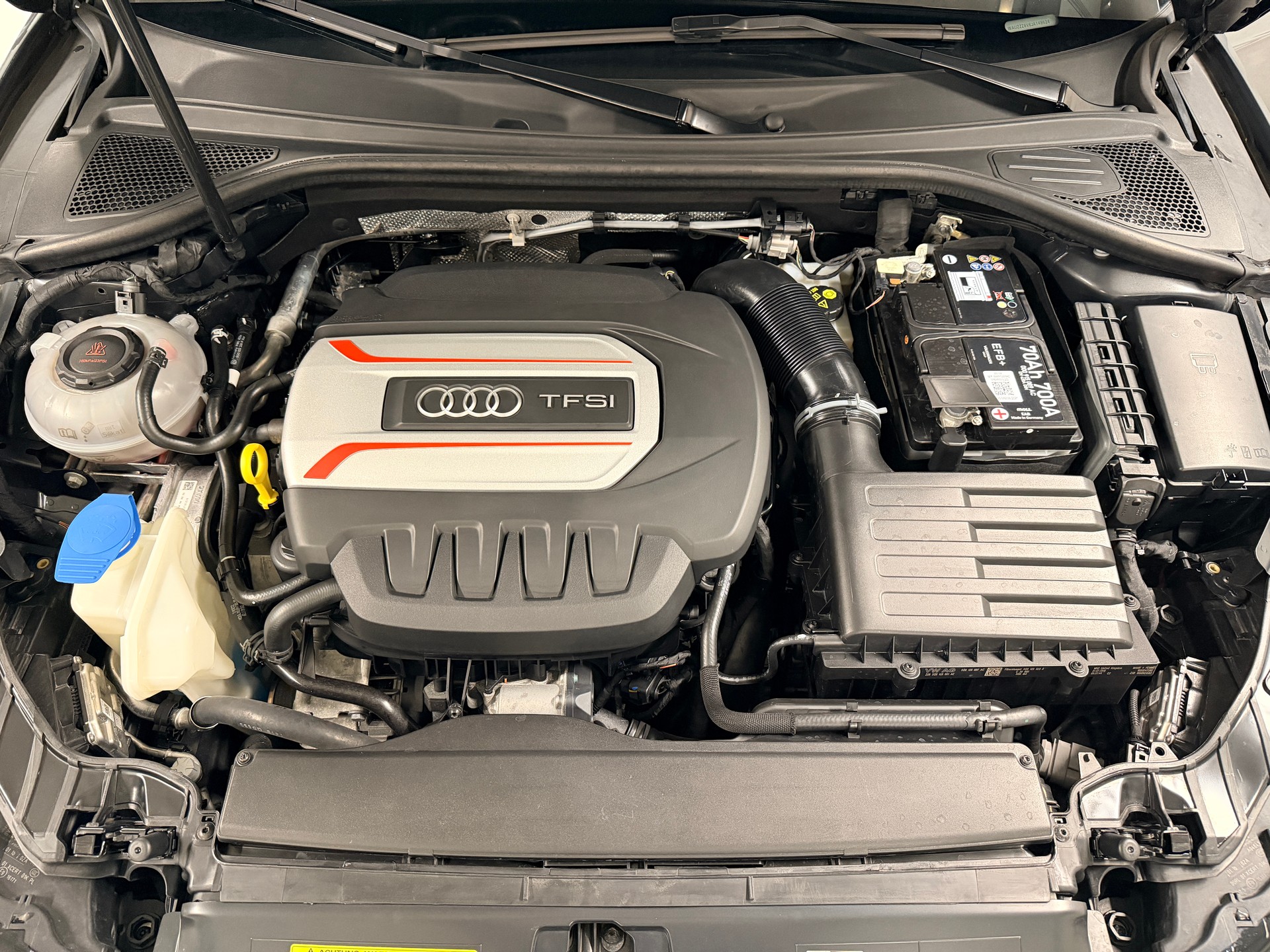 AUDI S3 Sportback 2.0 TFSI quattro S-tronic-image-23