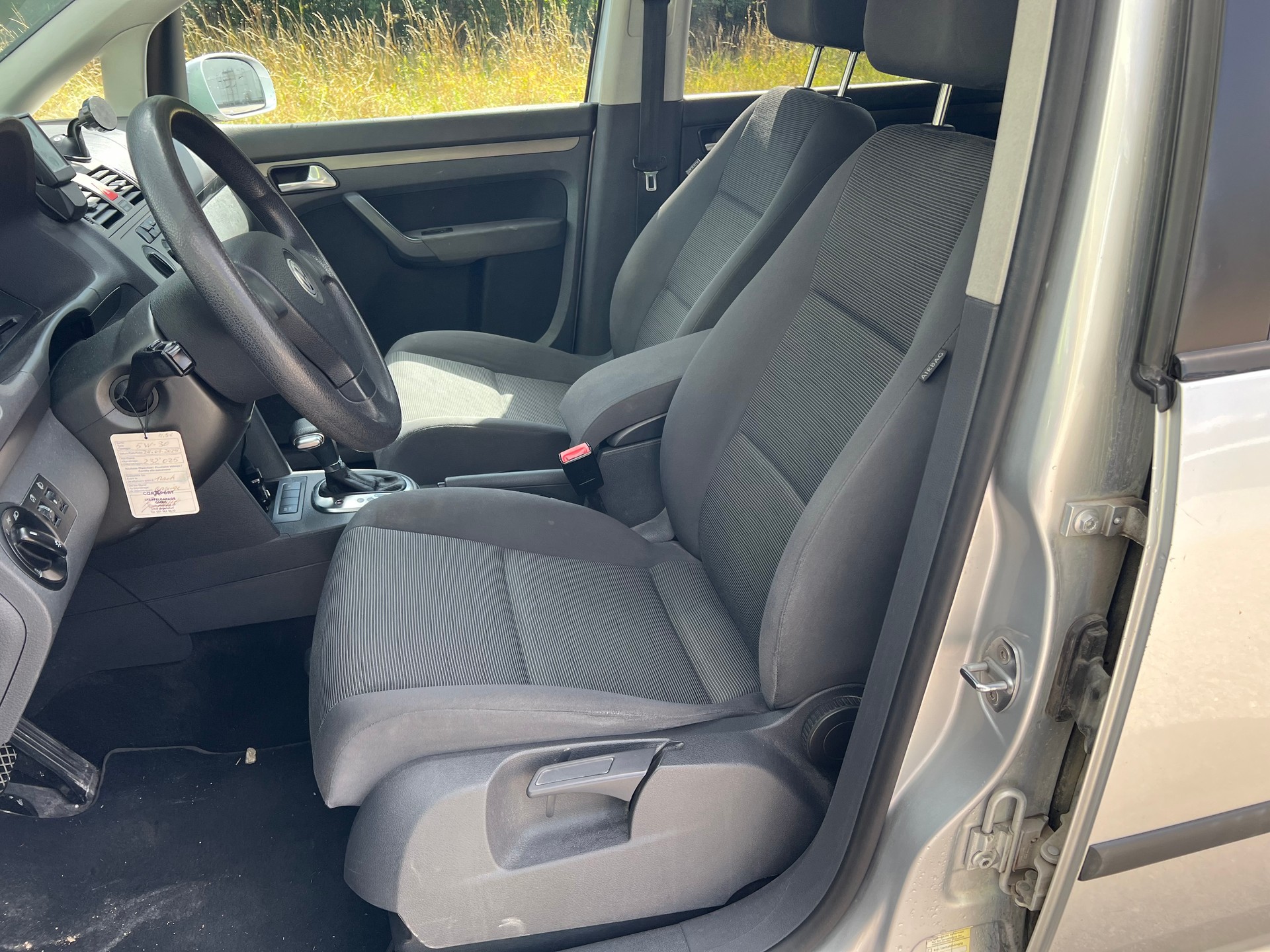 VW Touran 1.9 TDI Trendline DSG-image-7