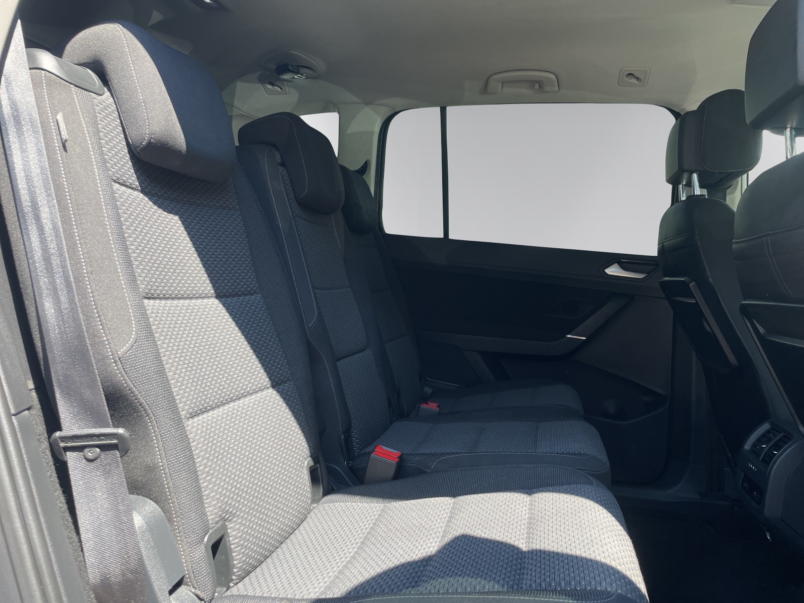 VW Passat Variant 2.0 TDI BMT High. DSG 4Motion-image-17