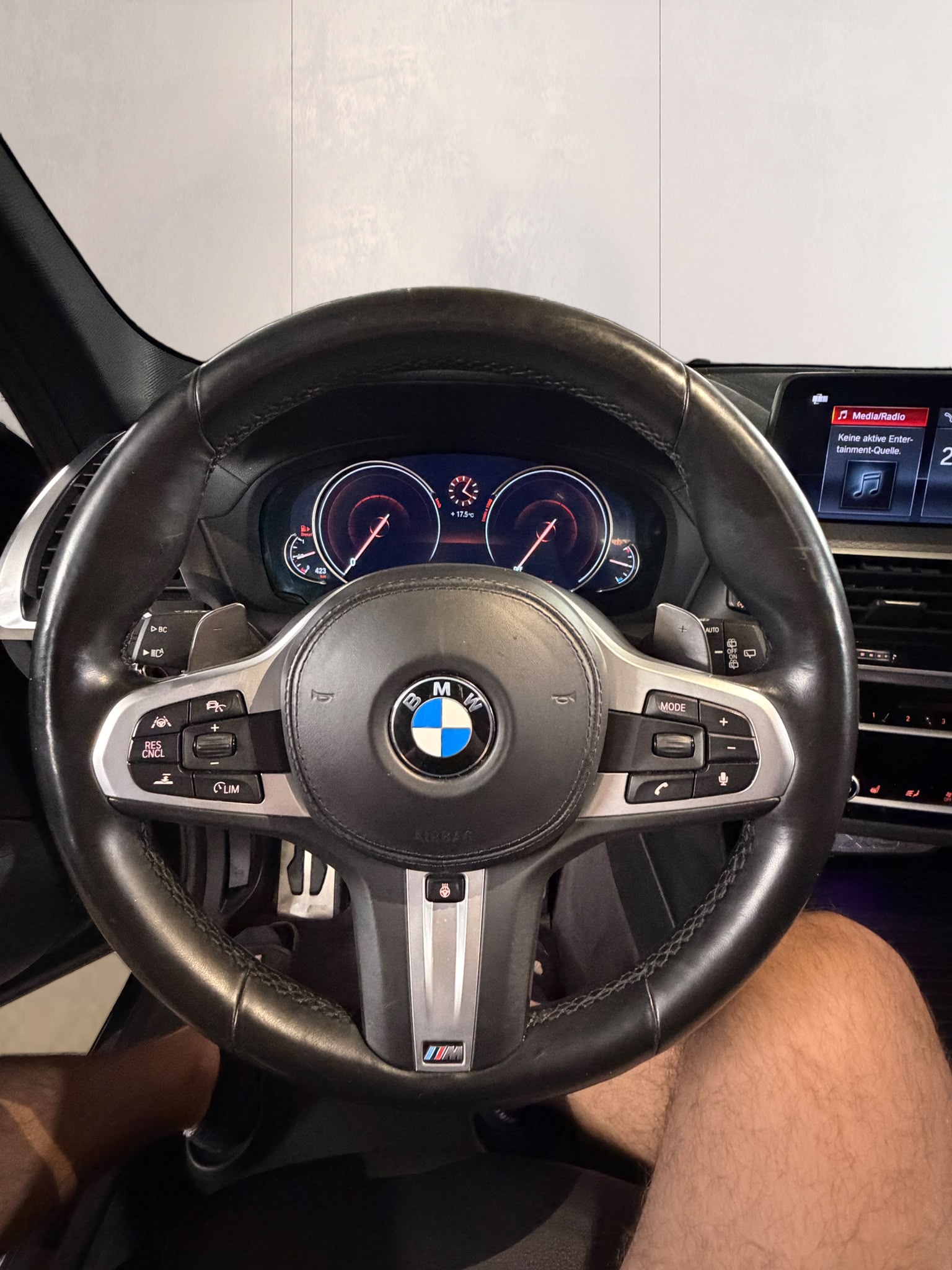 BMW X3 xDrive 20d Individual M Sport Steptronic-image-9