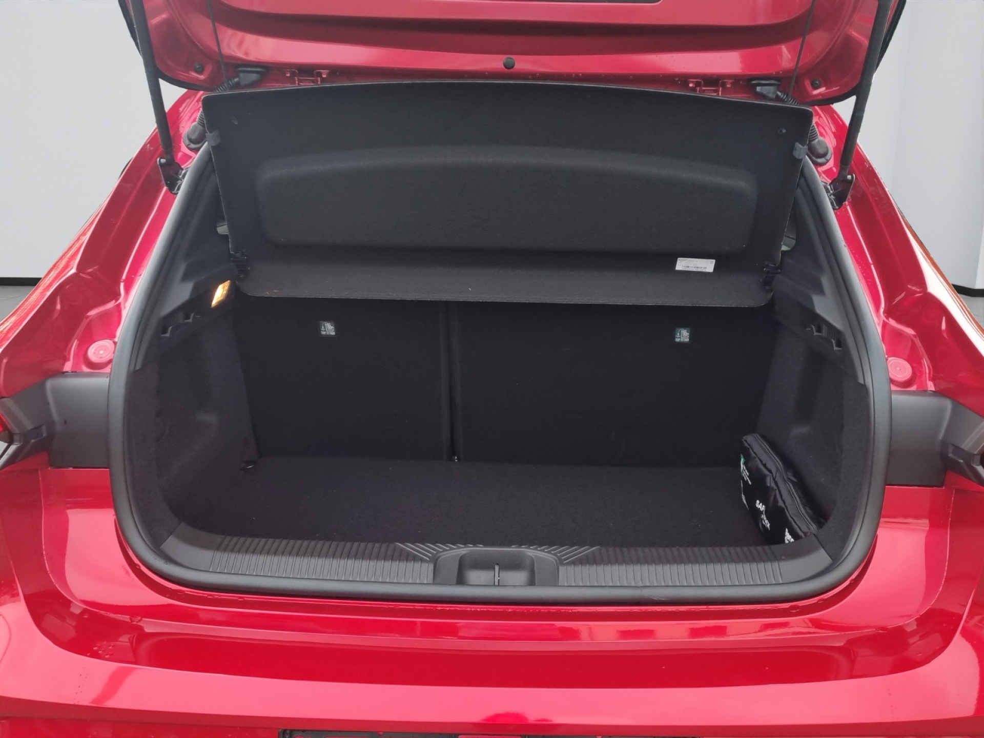 RENAULT CLIO techno full hybrid E-Tech 160-image-13