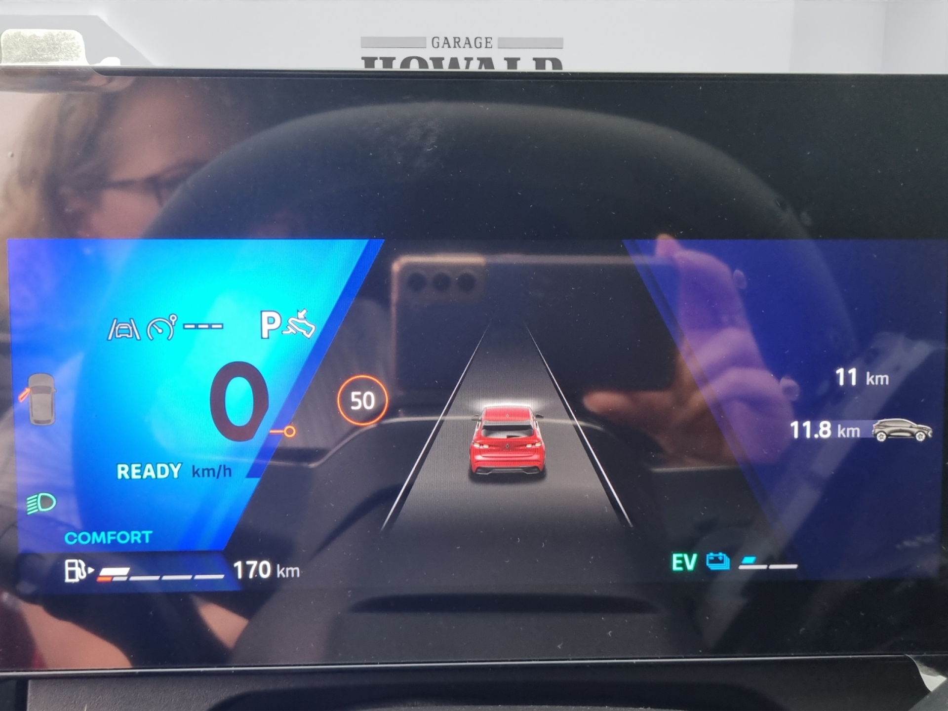 RENAULT CLIO techno full hybrid E-Tech 160-image-8