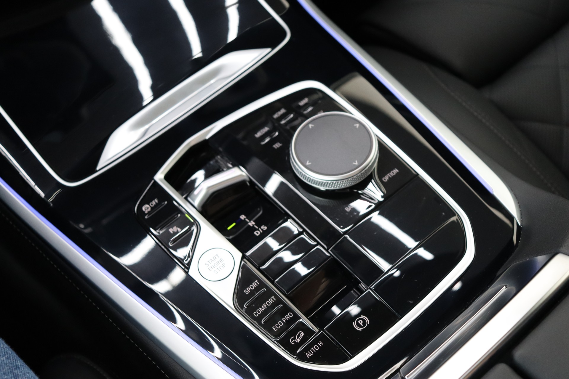 BMW X5 xDrive 48V 40d M Sport Steptronic-image-19
