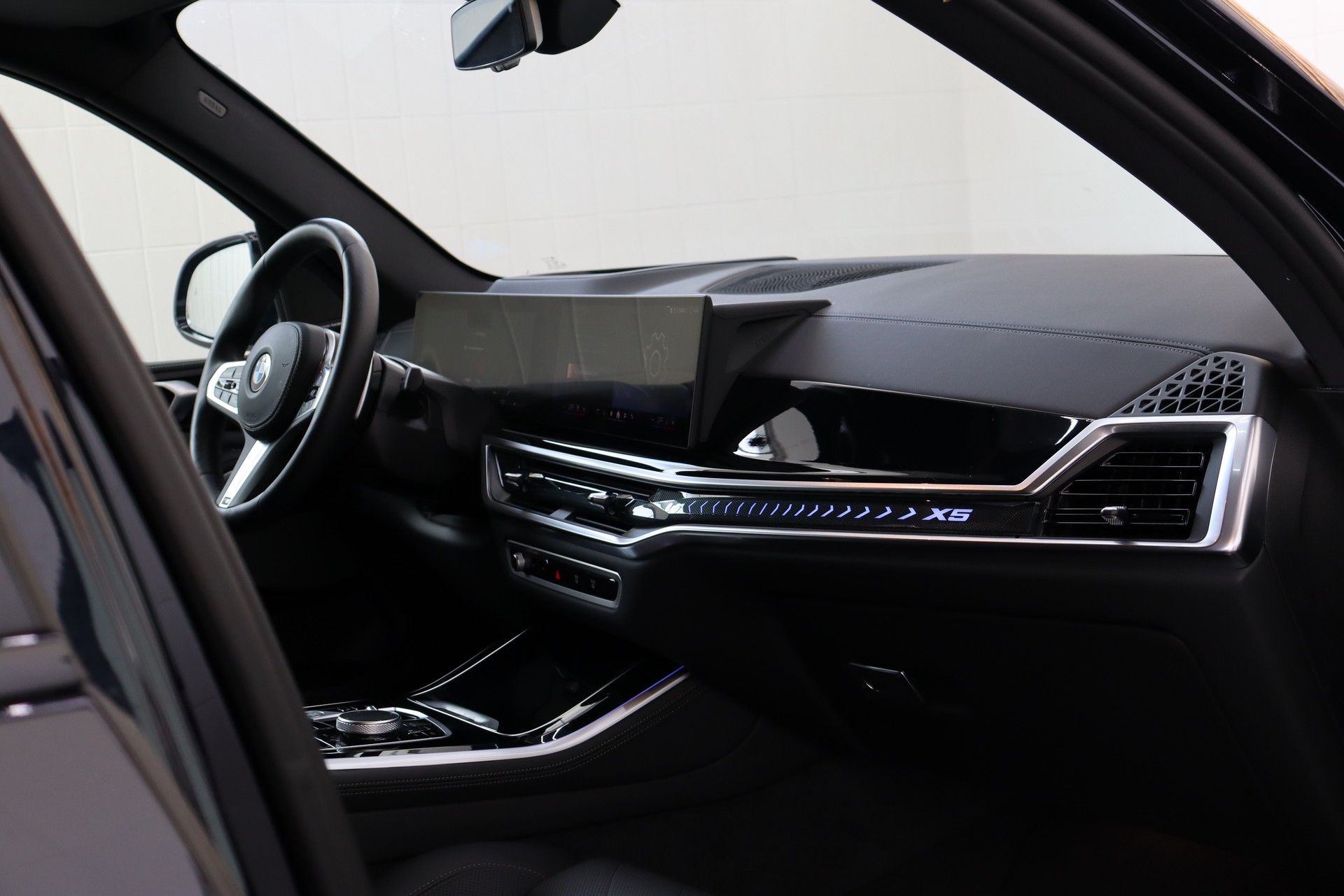 BMW X5 xDrive 48V 40d M Sport Steptronic-image-12