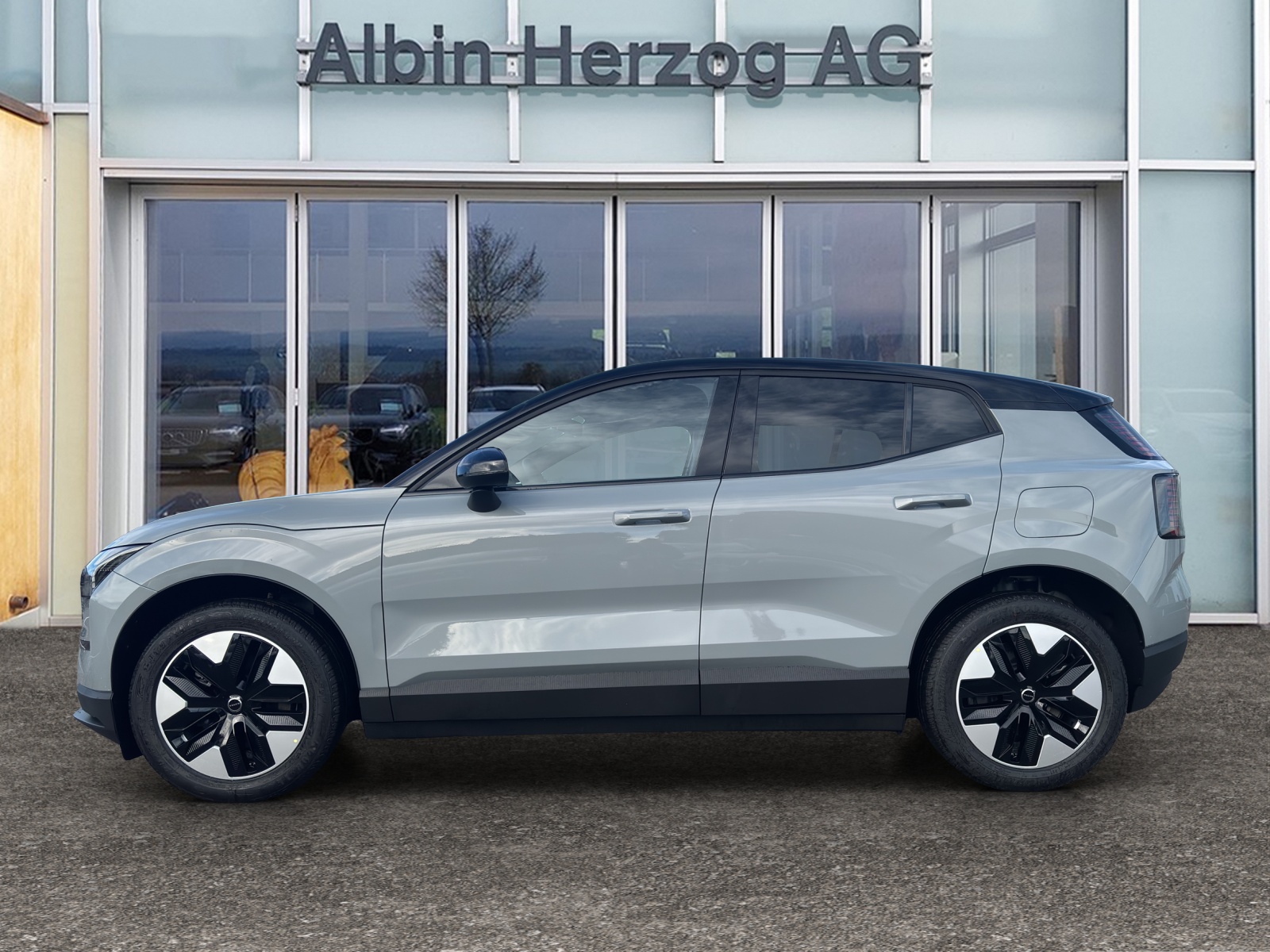 VOLVO EX30 P5 Longe Range Plus-showroom-element-1