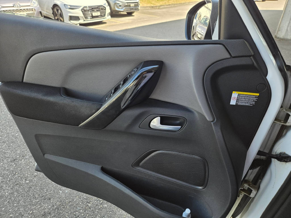 CITROEN C4 Grand Picasso 1.6 BlueHDi 120 Shine-image-9