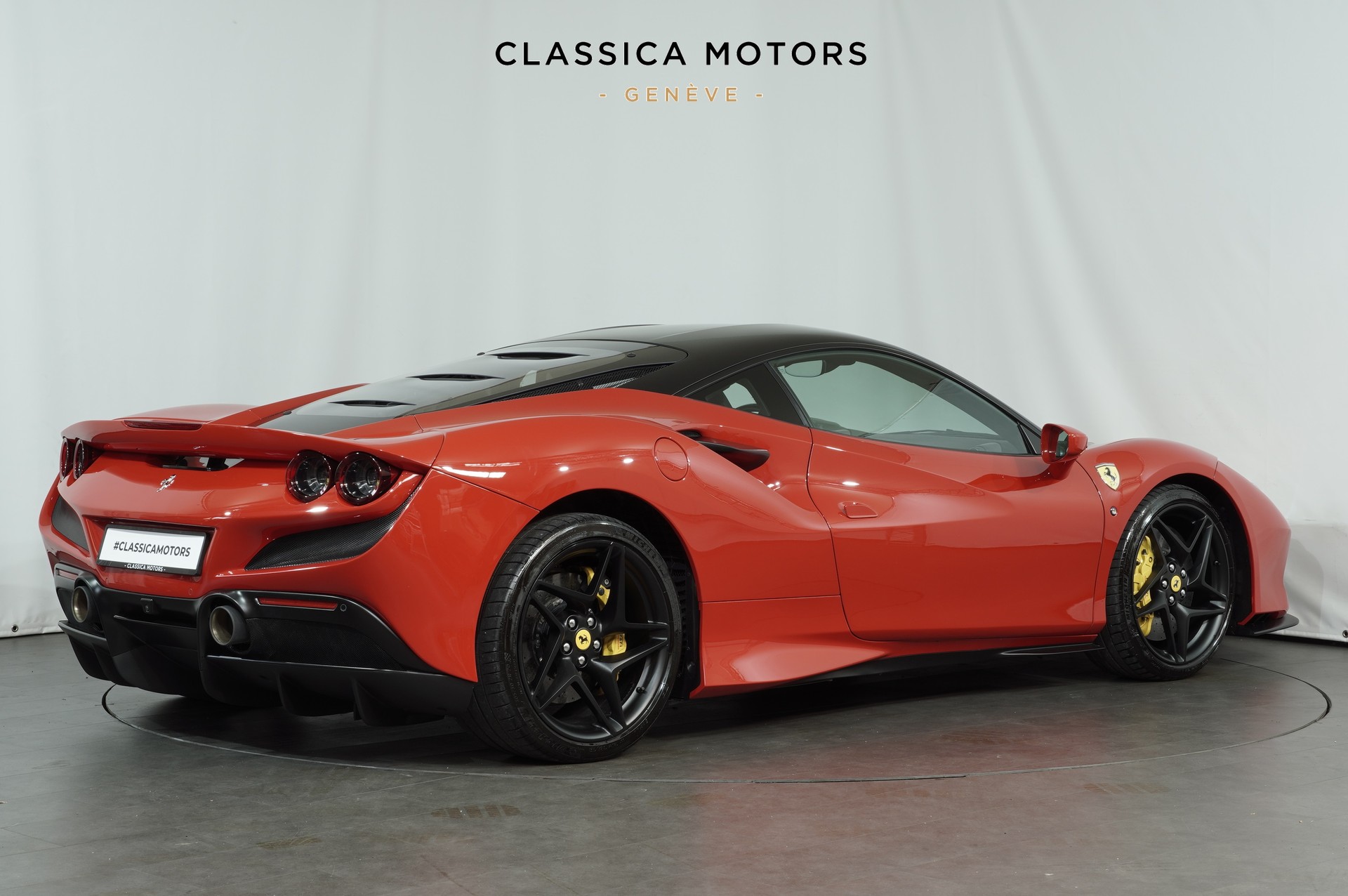 FERRARI F8 Tributo-showroom-element-3