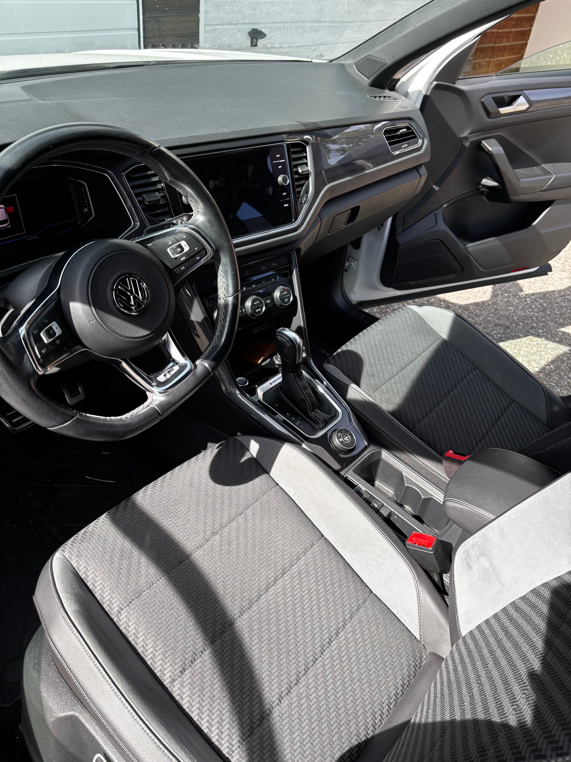 VW 2.0 TSI Advance DSG 4motion-image-5