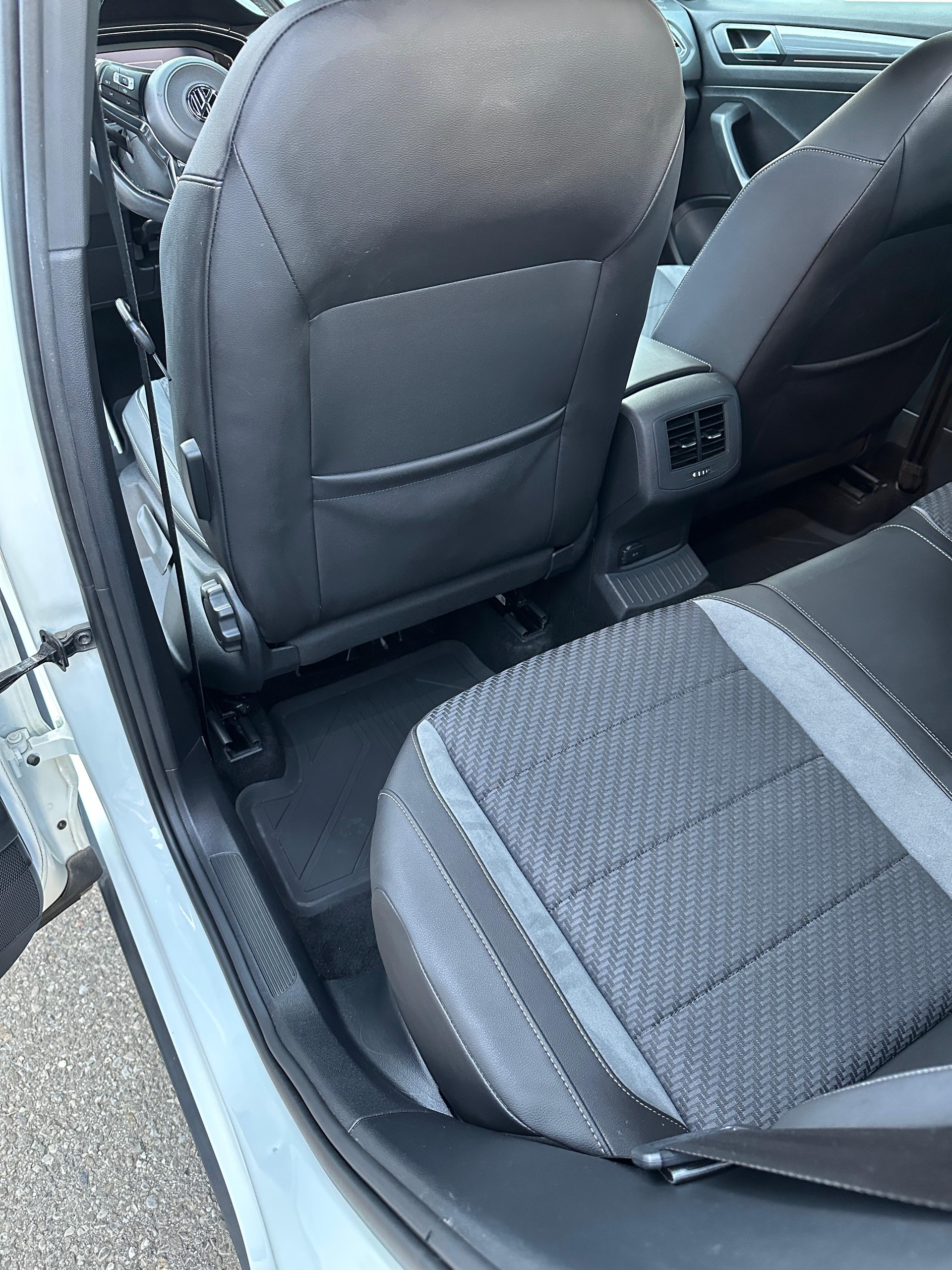 VW 2.0 TSI Advance DSG 4motion-image-2