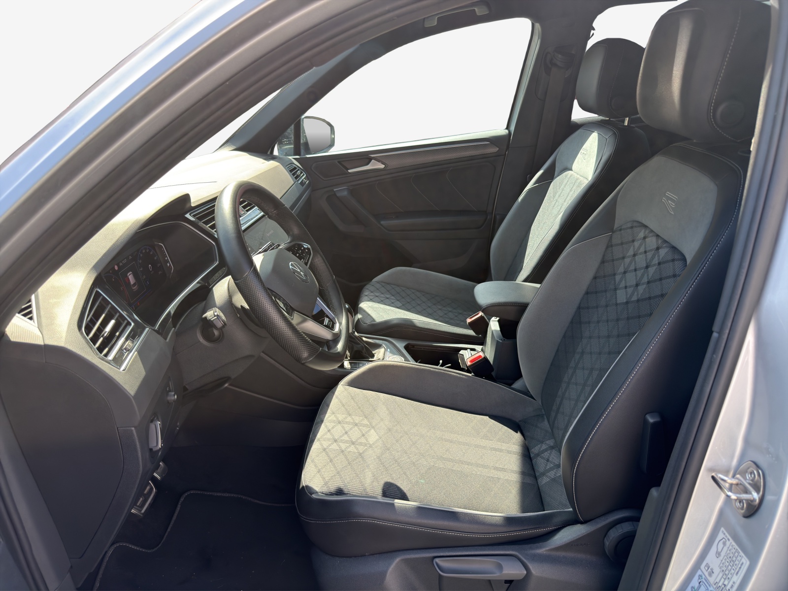 VW Tiguan 2.0 TDI SCR Selection 4Motion DSG-image-7