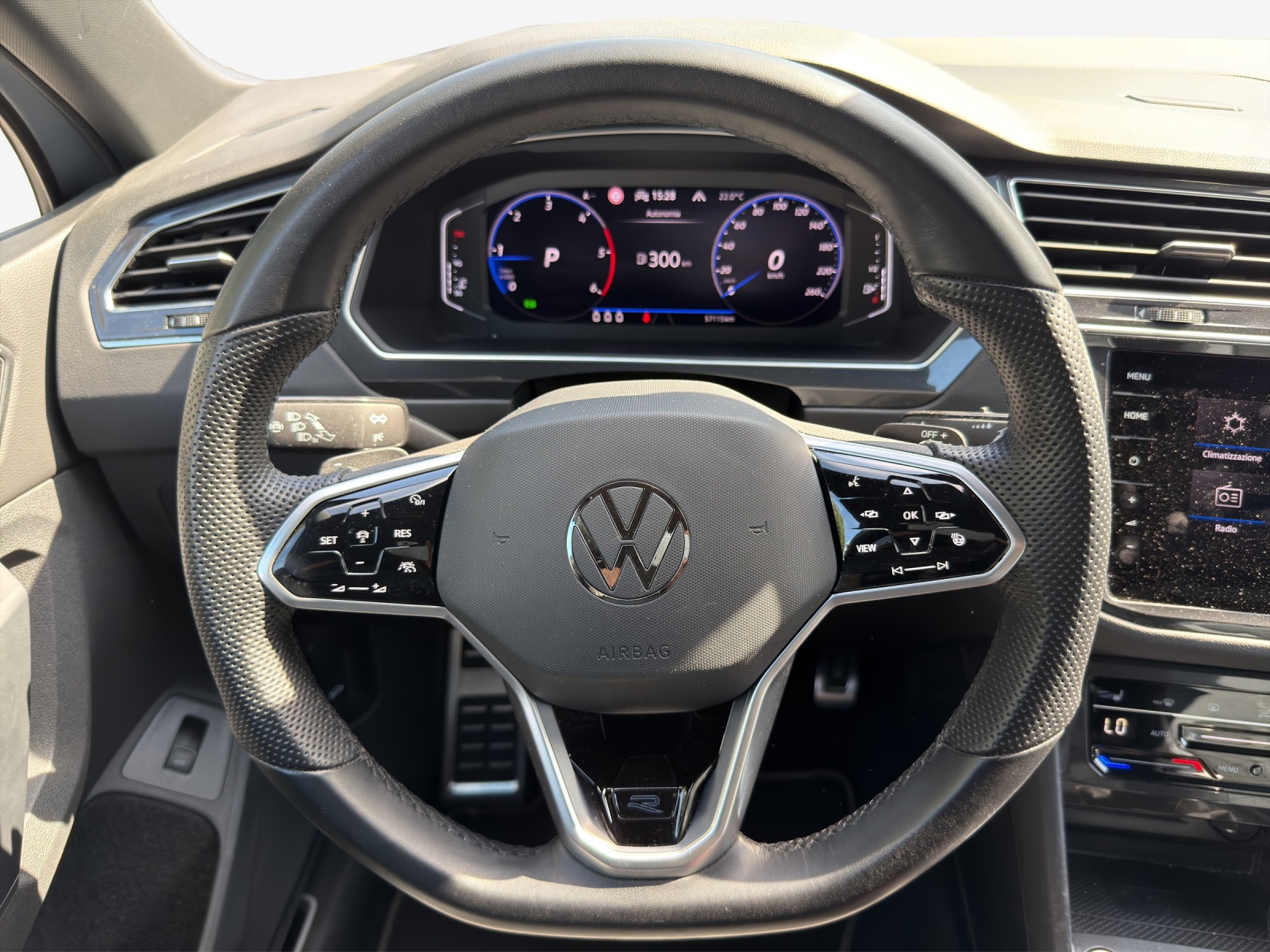 VW Tiguan 2.0 TDI SCR Selection 4Motion DSG-image-9