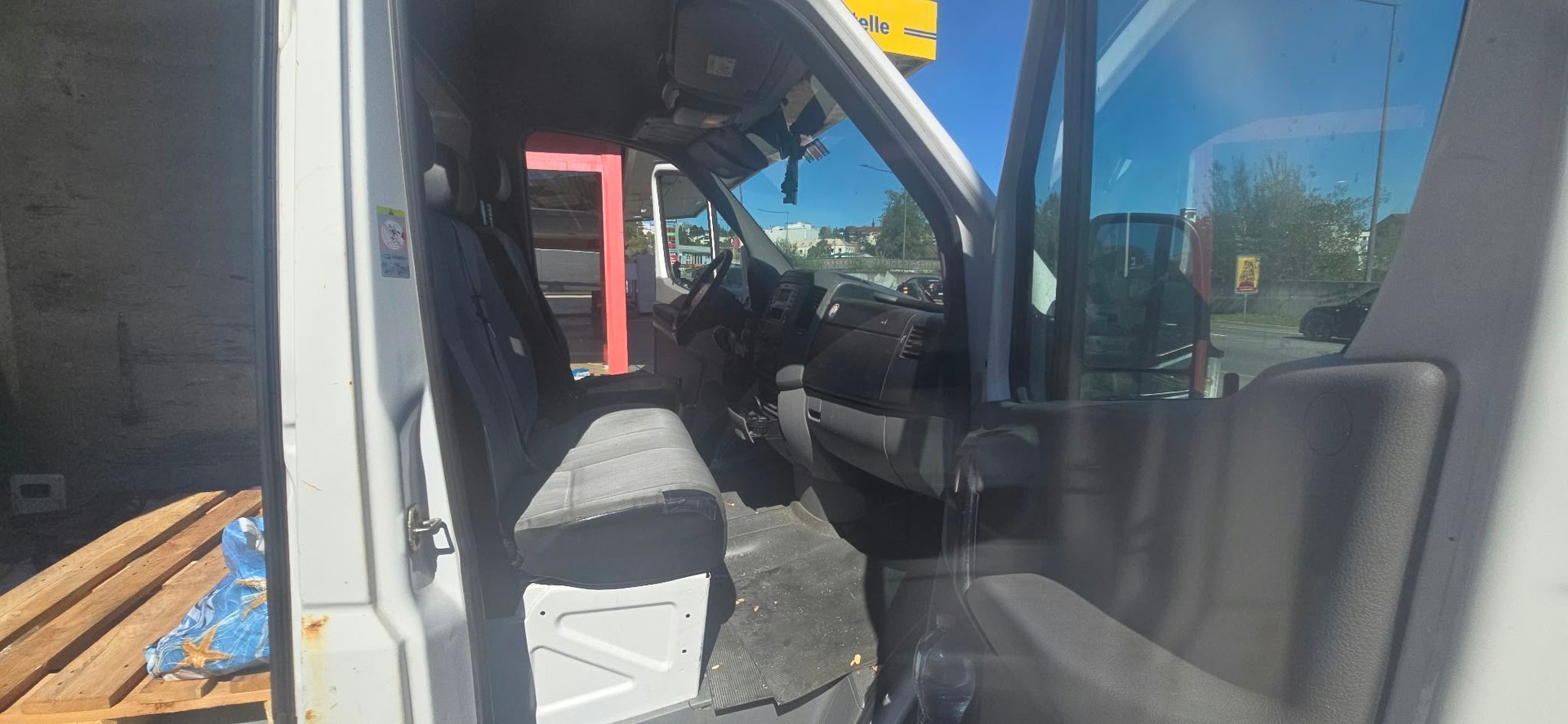 VW Crafter 35L 2.0 TDI CR-image-9
