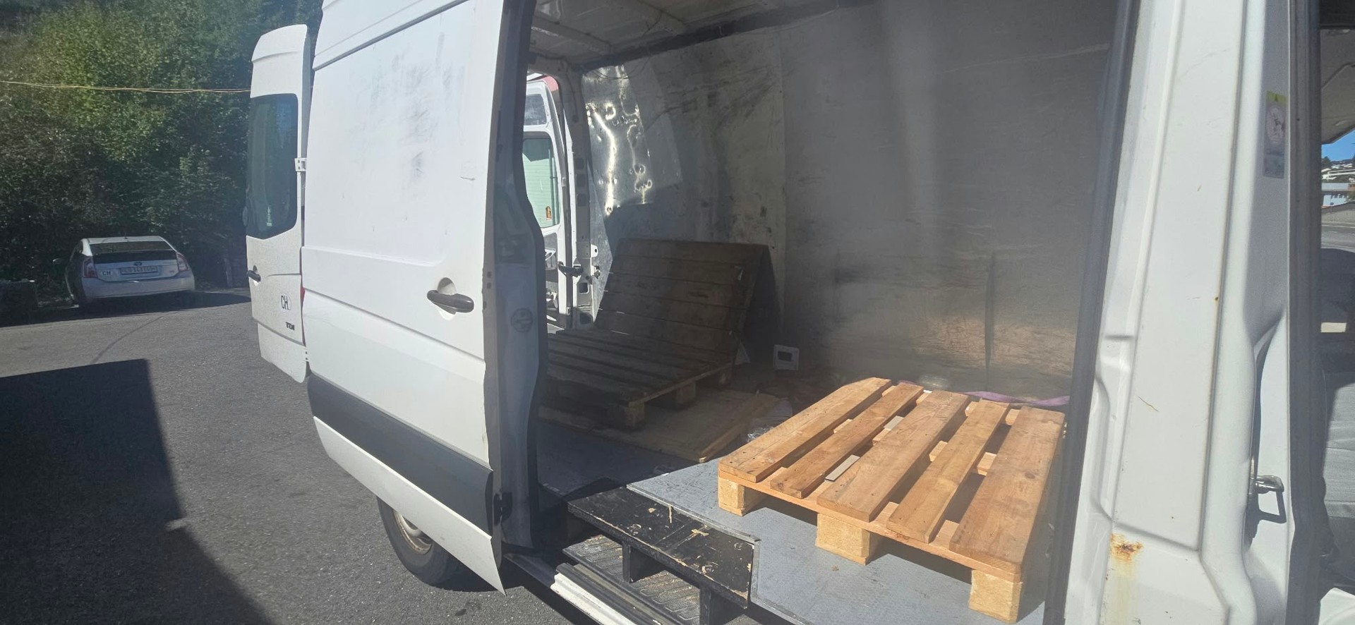 VW Crafter 35L 2.0 TDI CR-image-7