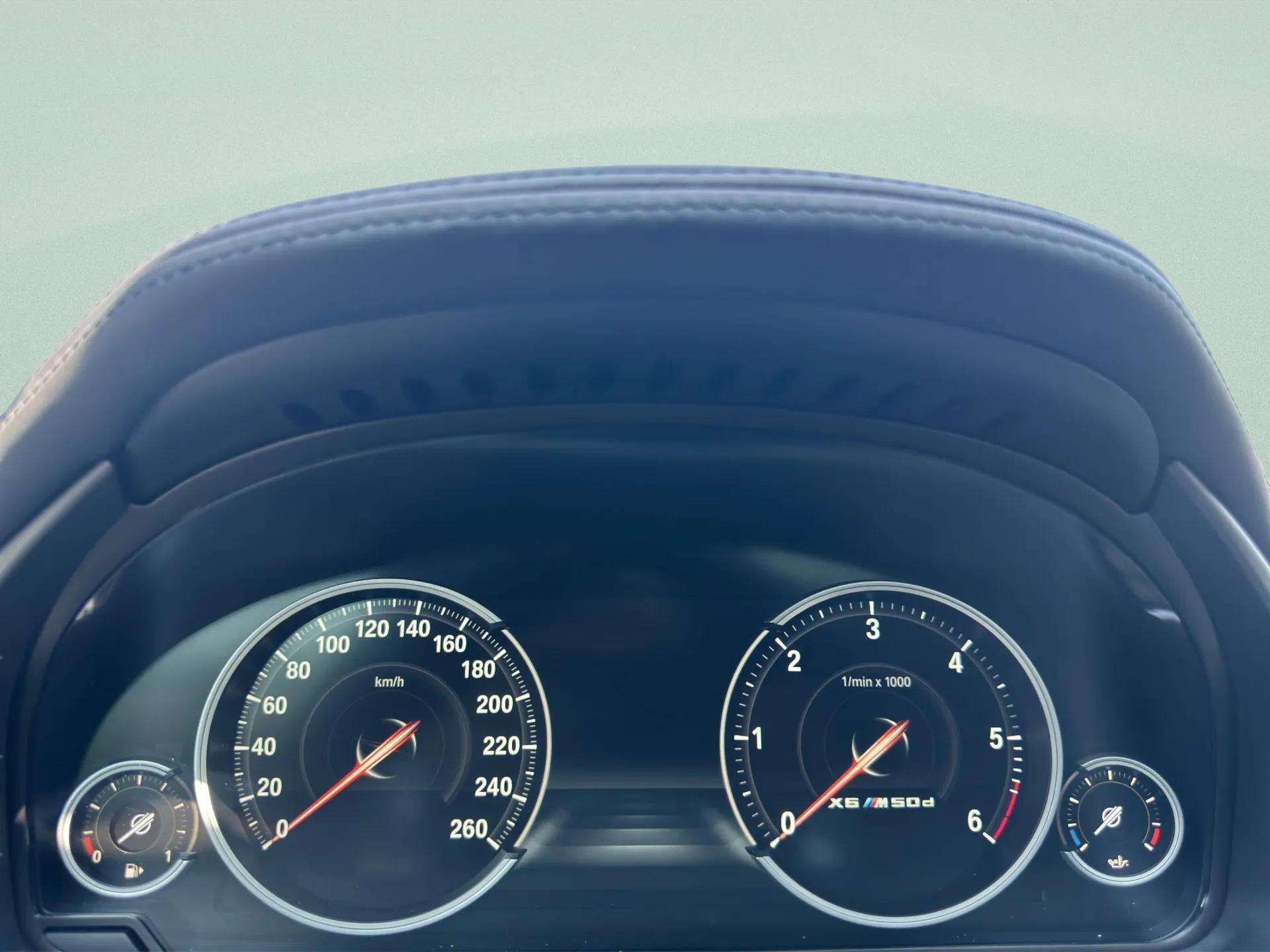 BMW X6 M50d Steptronic-image-16